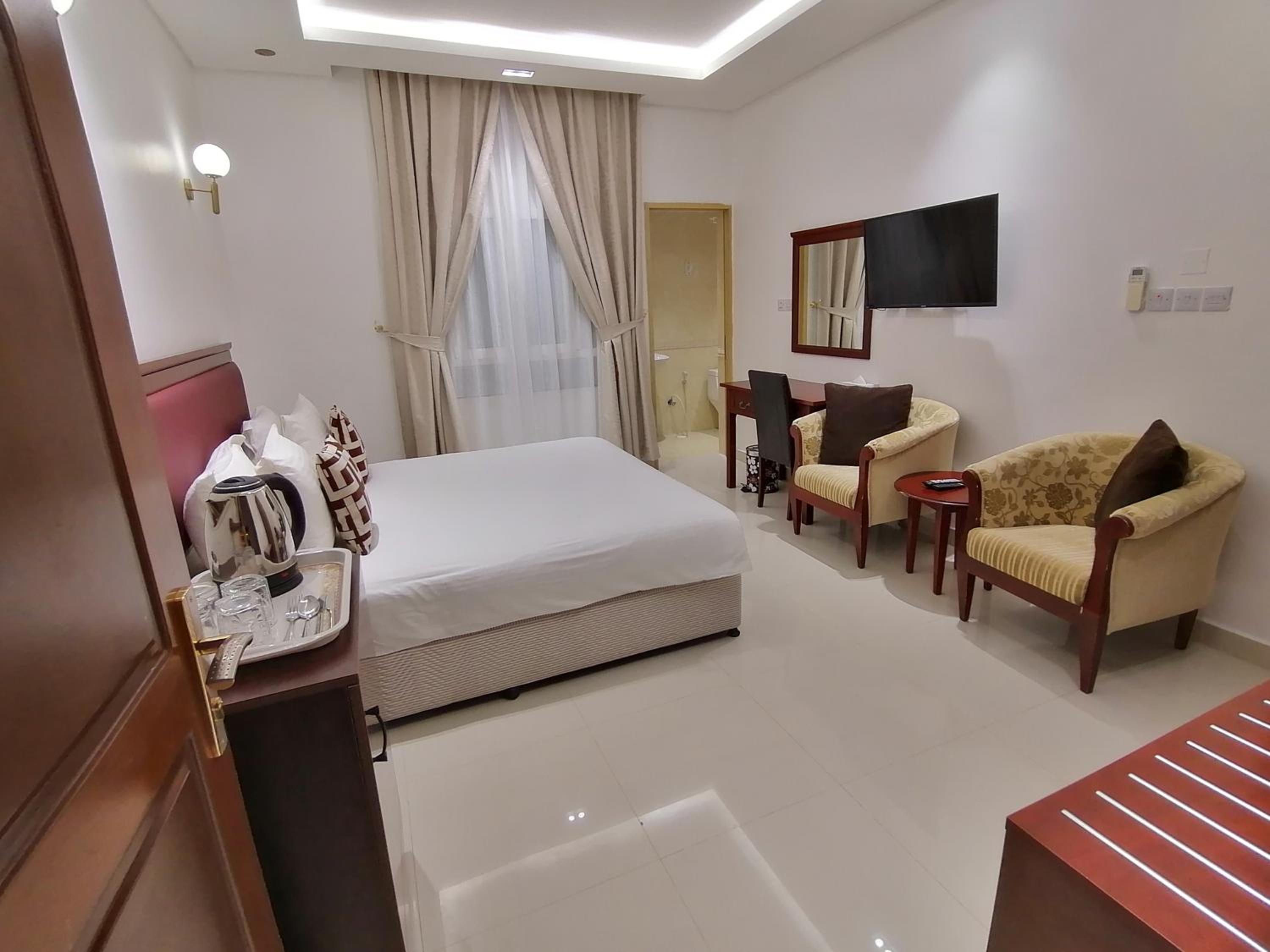 Standard King Room photo 1