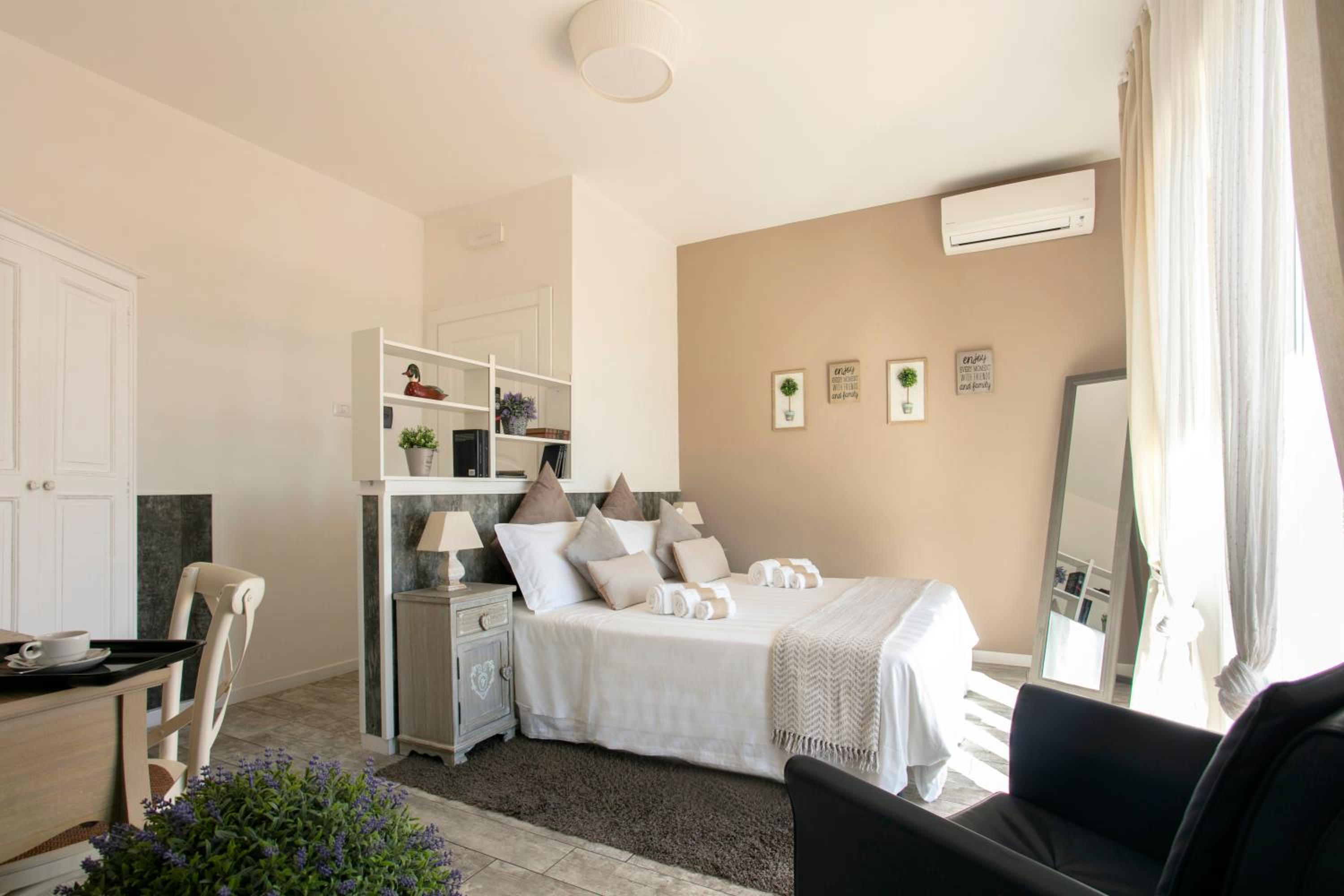 Double Room - Photo 20