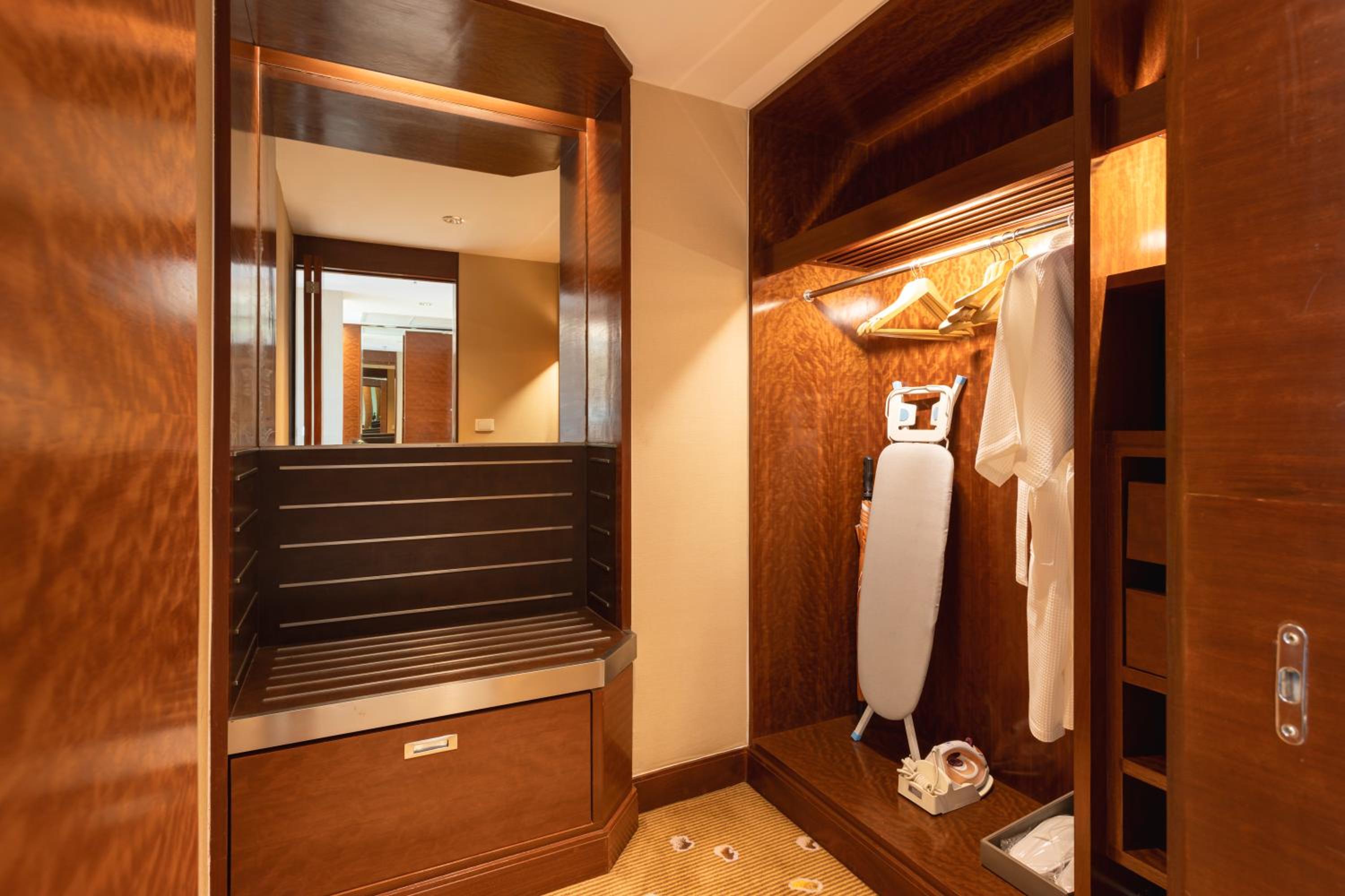 Premier Suite