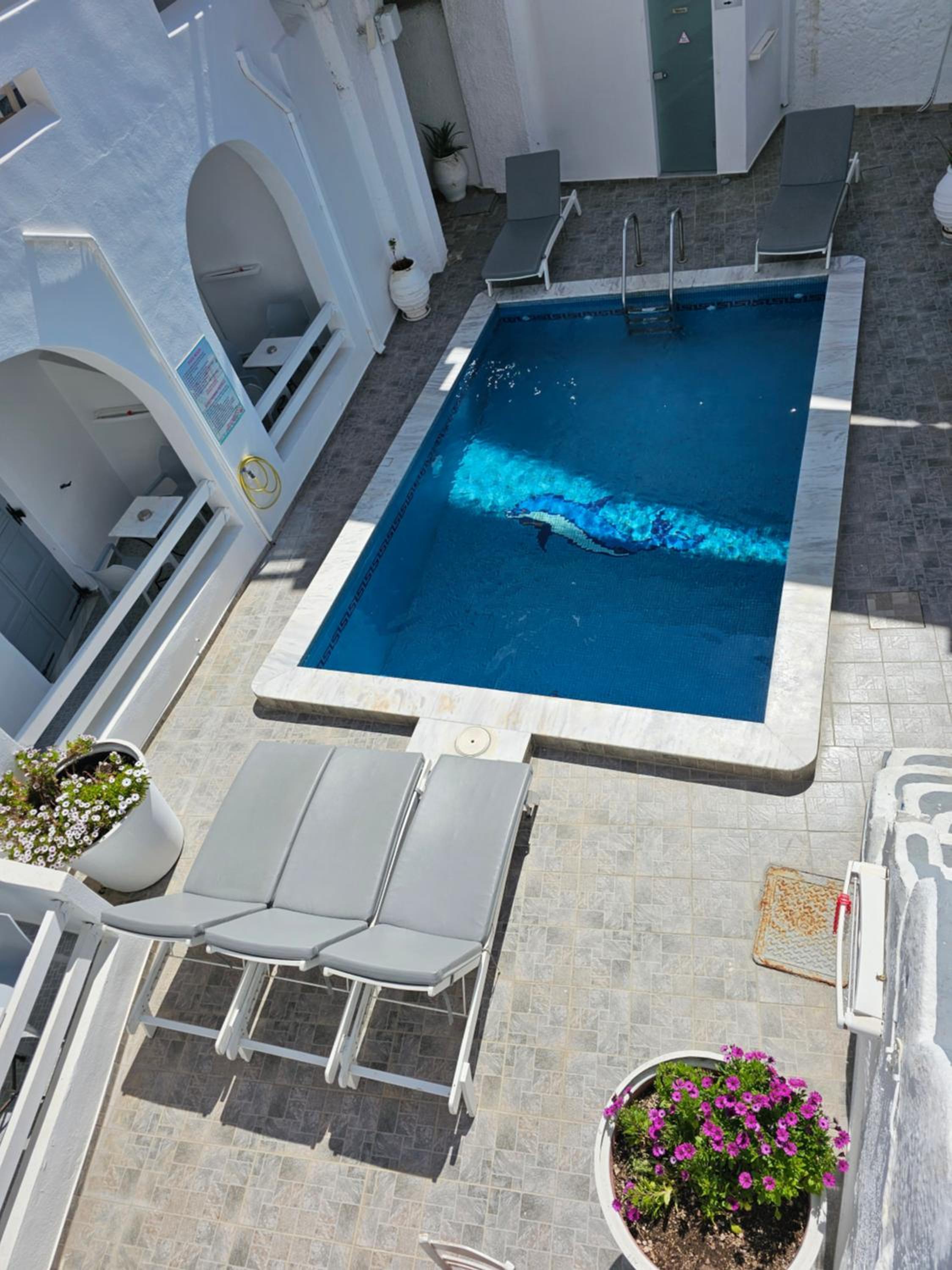 Superior Double Cave Pool View - Photo 13