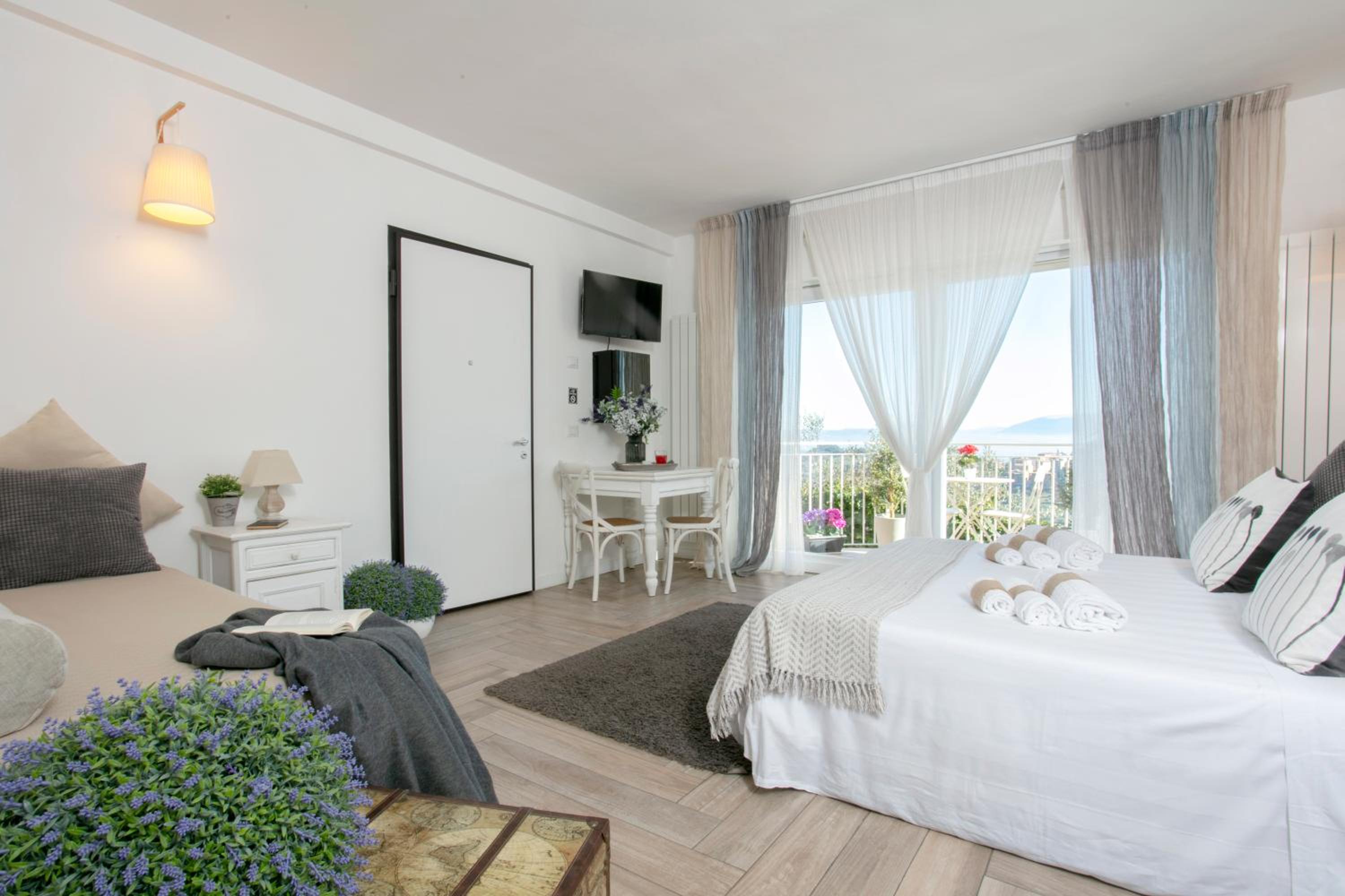 Triple Room - Photo 11