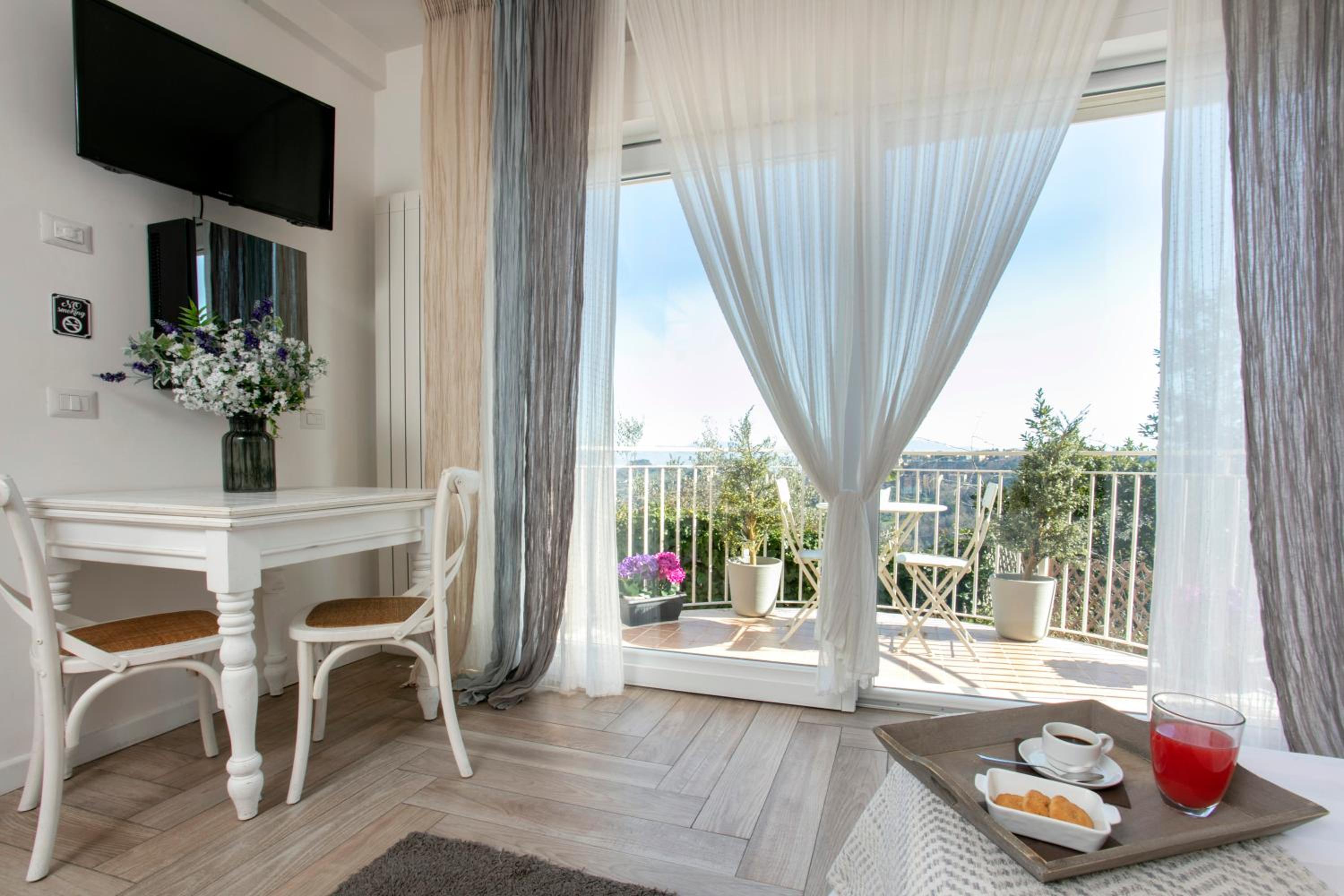 Triple Room - Photo 19