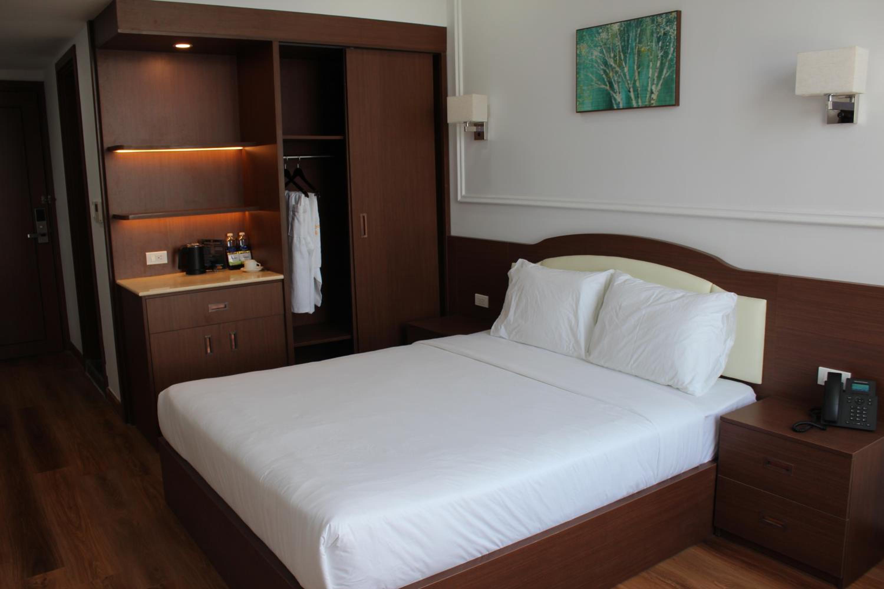 Large Single Room