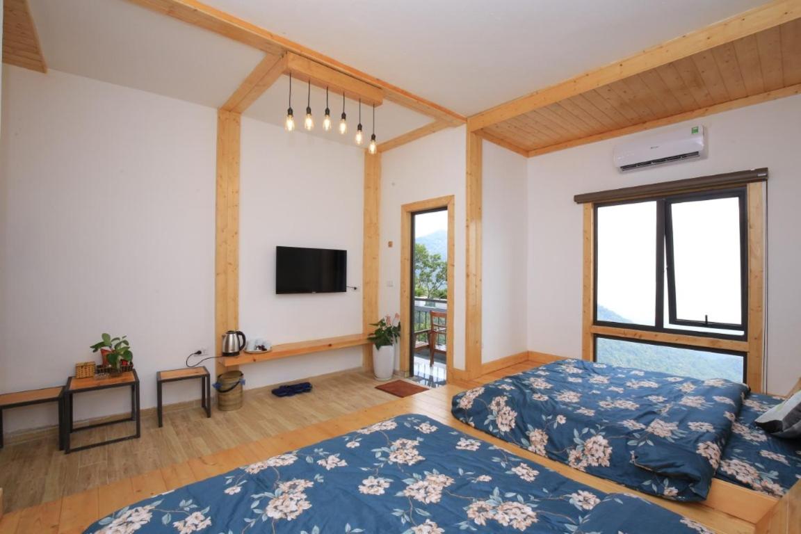 King Room with Two King Beds photo 1
