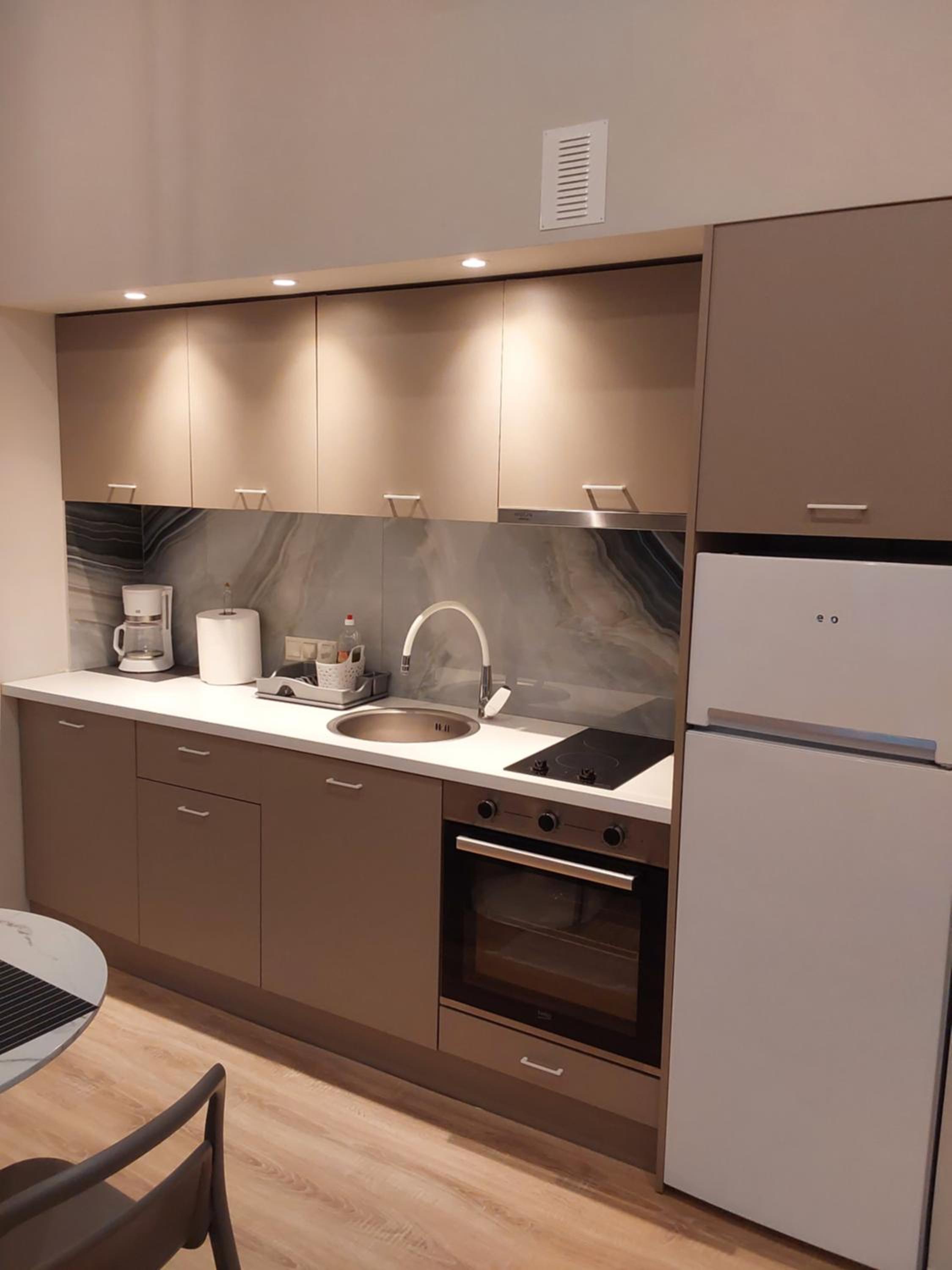 Apartment with Veranda photo 2