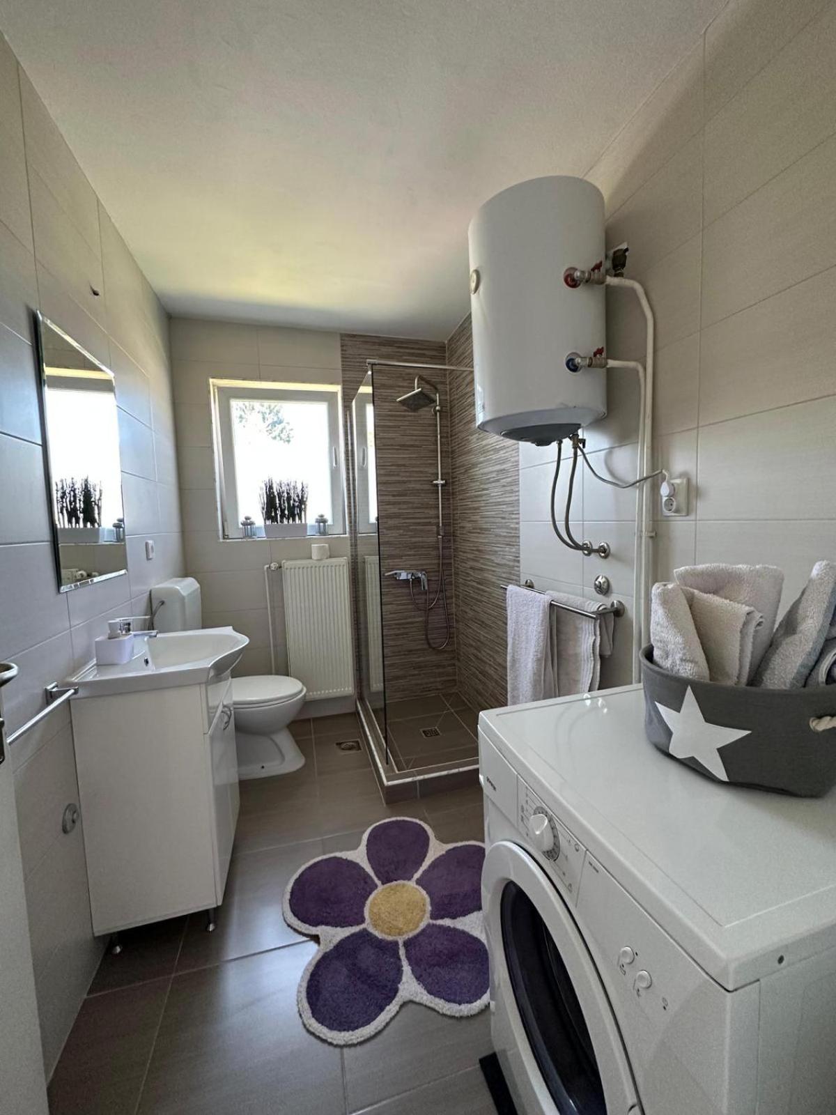Apartment - Photo 10
