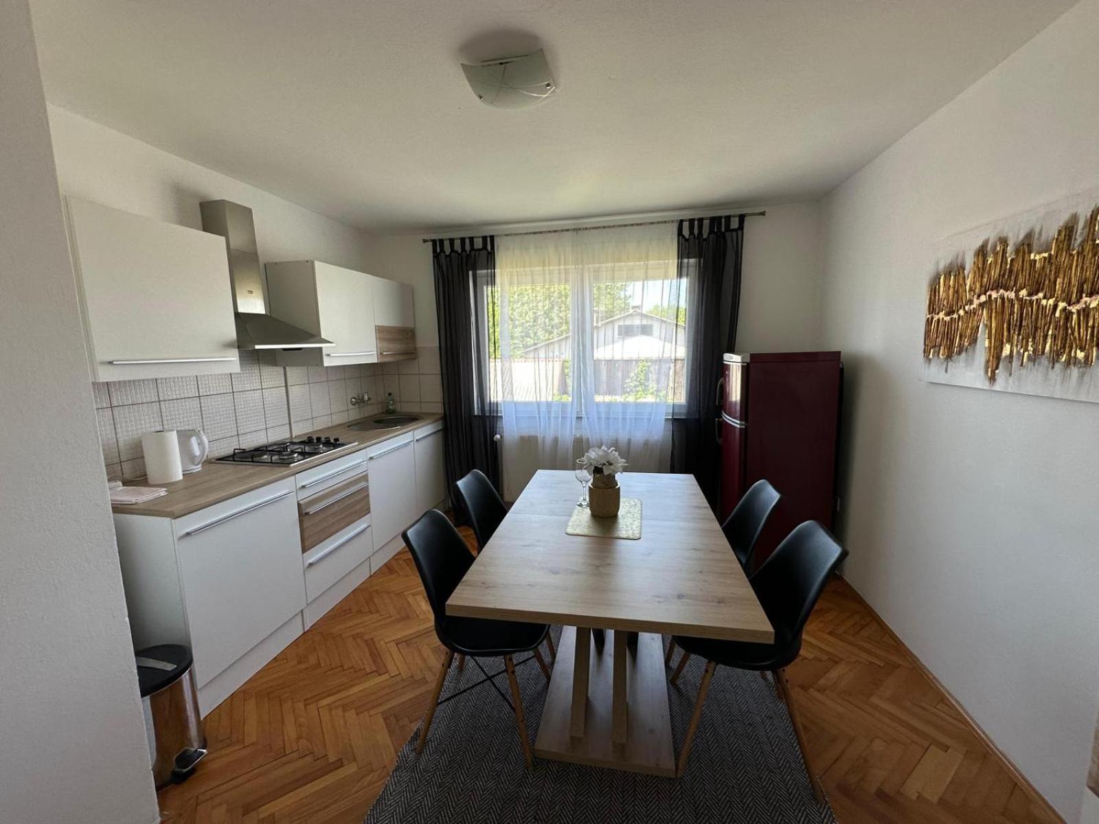 Apartment - Photo 12