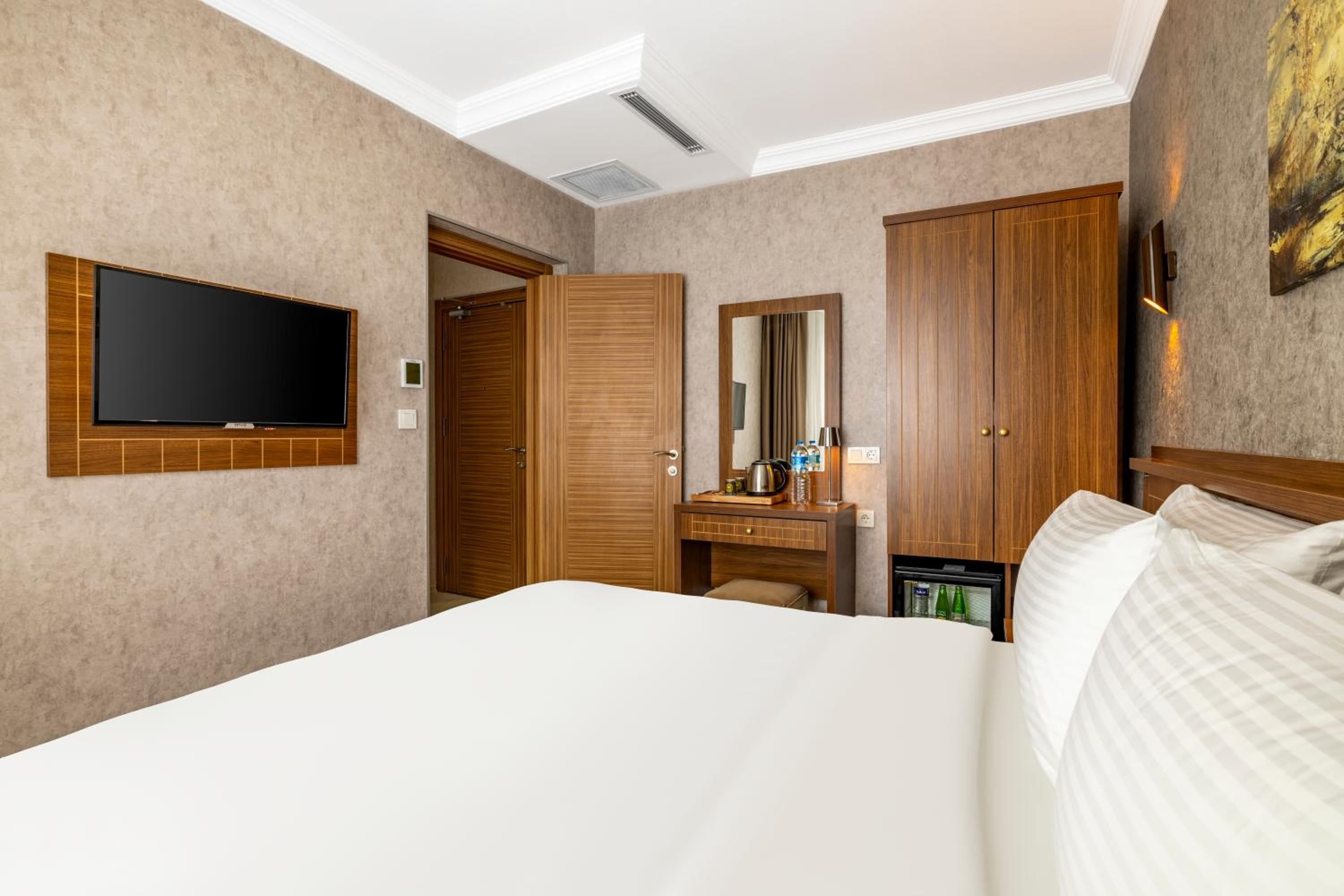 Deluxe Double Room photo 3