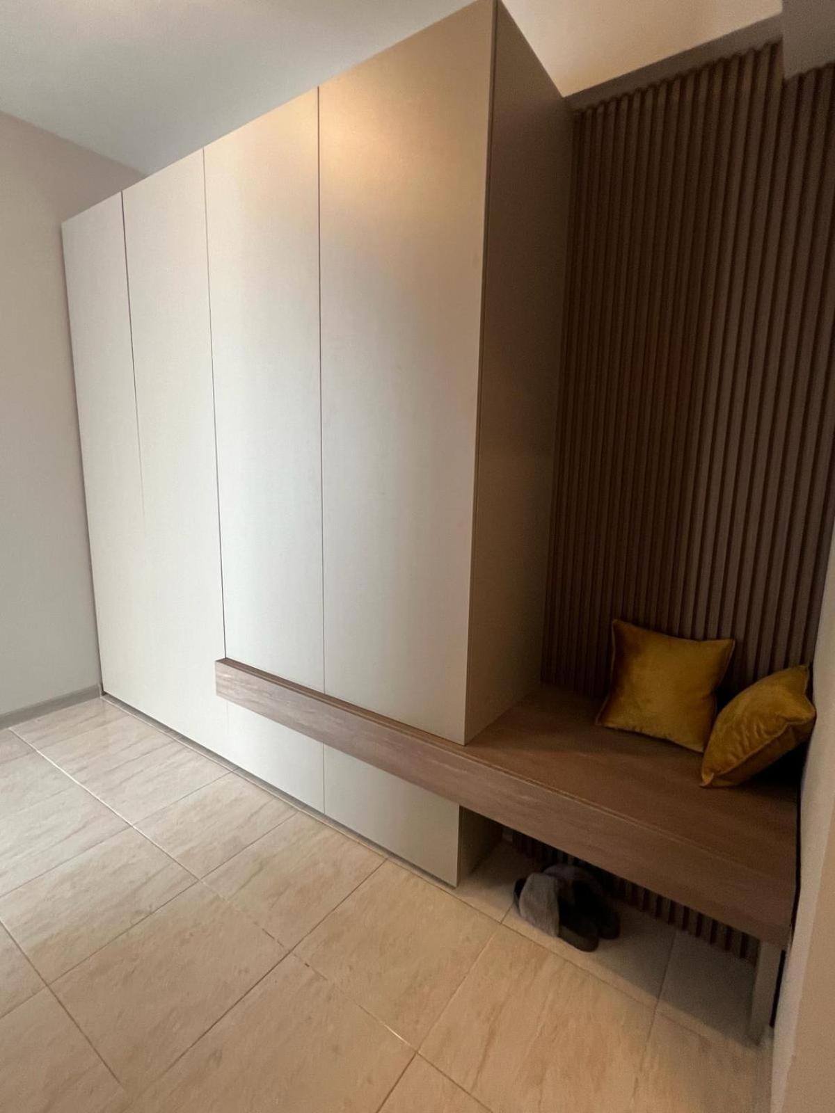 One-Bedroom Apartment photo 2