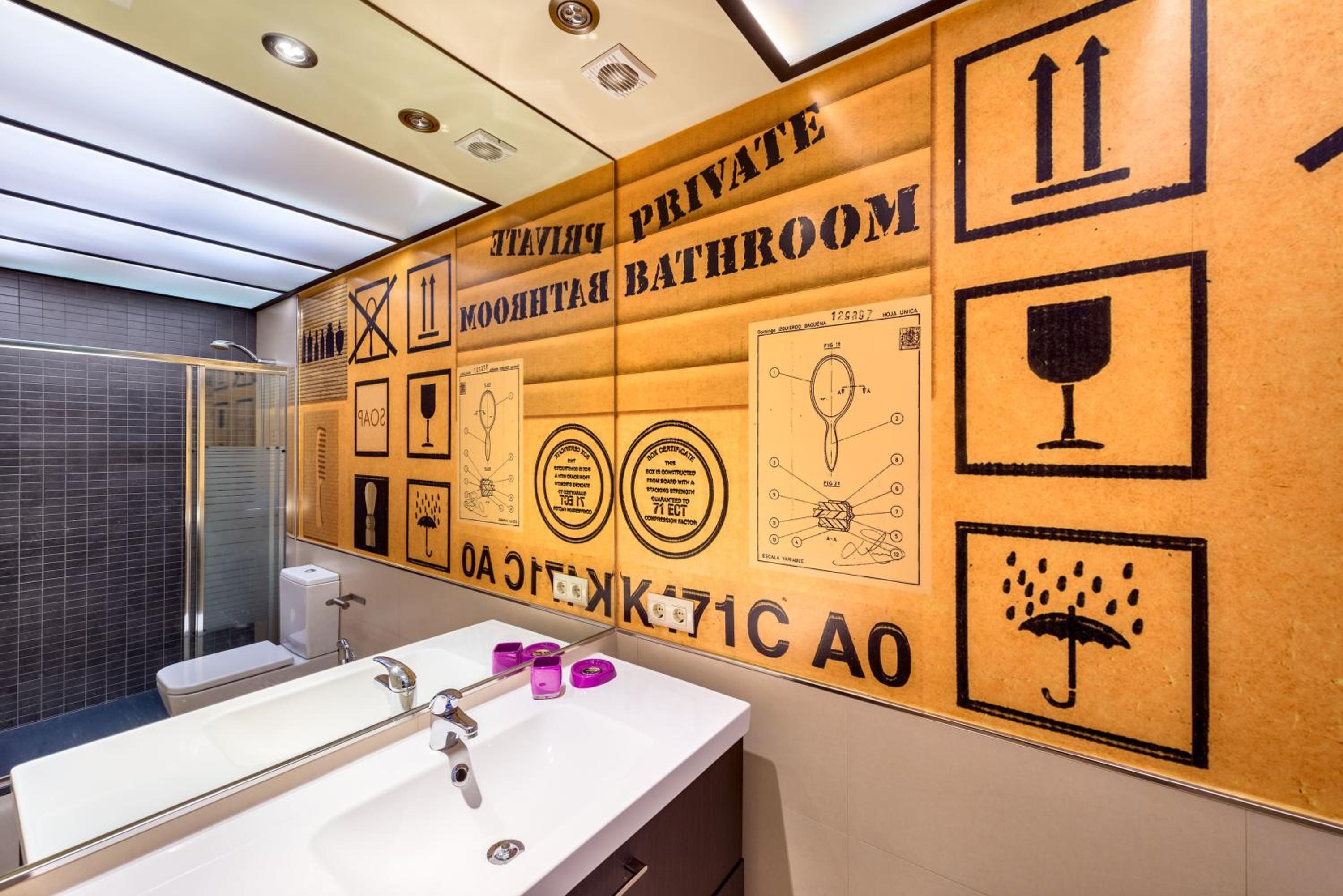 Apartment with City View - Photo 12