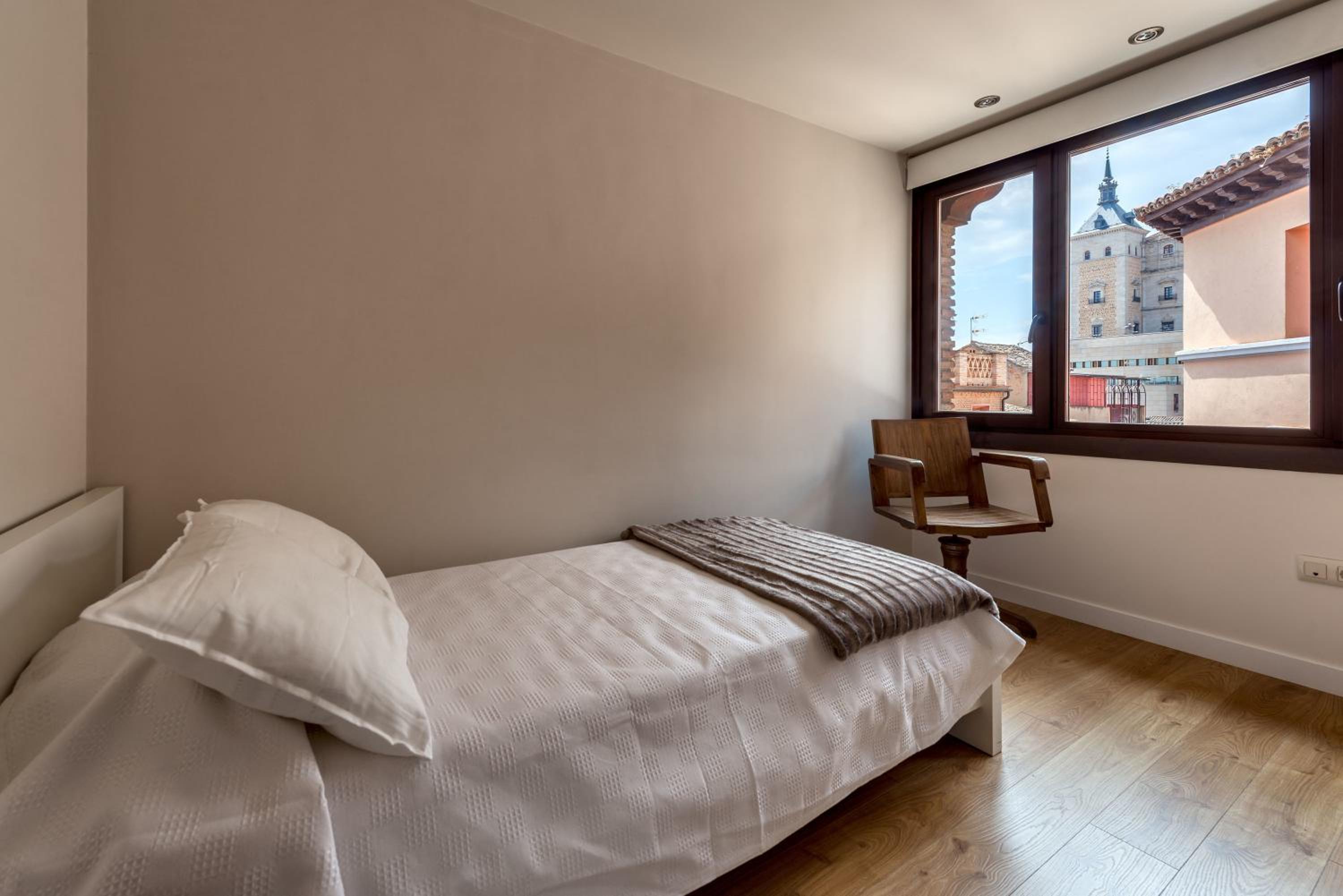 Studio Apartment photo 3