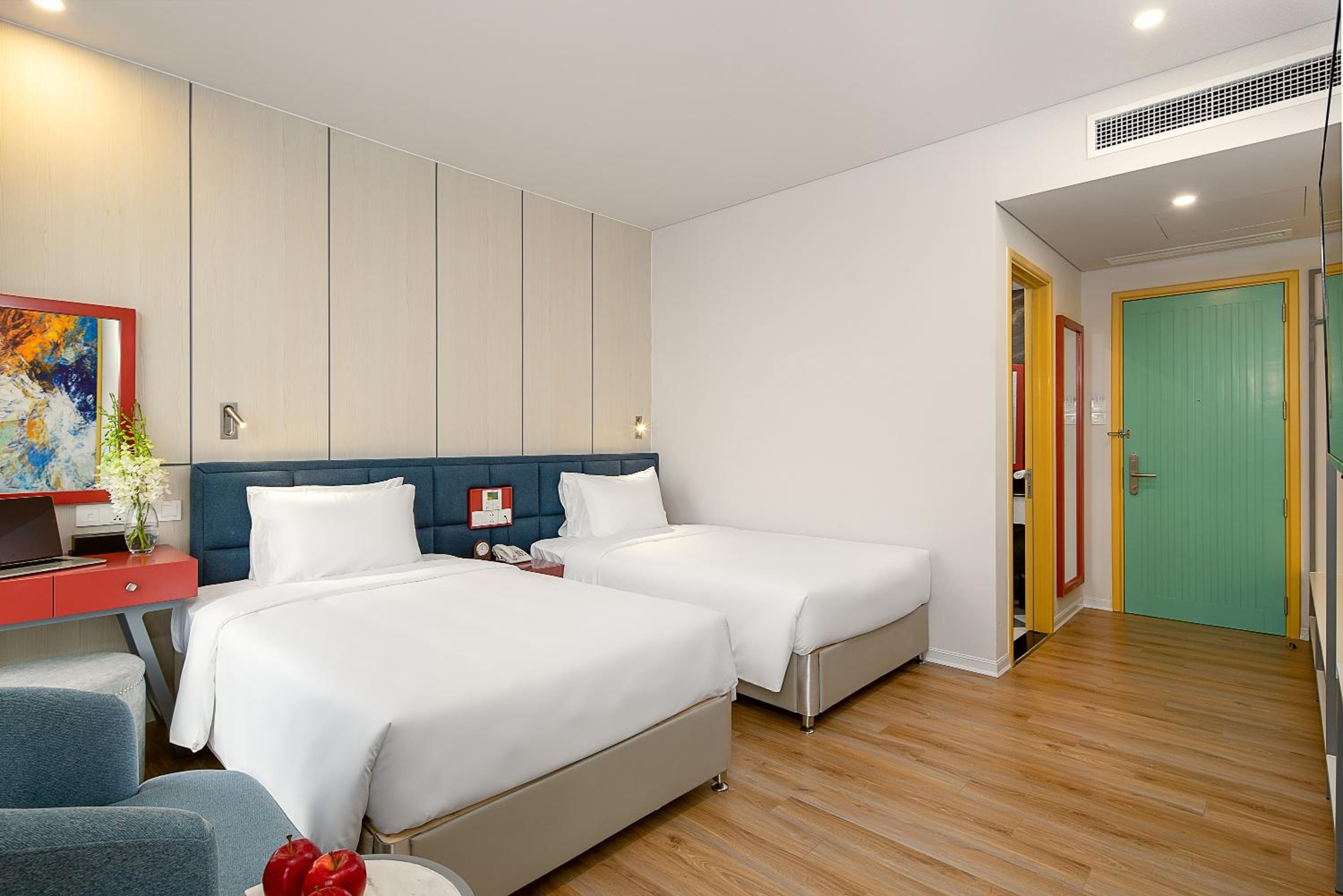 Deluxe Twin Room - Photo 8