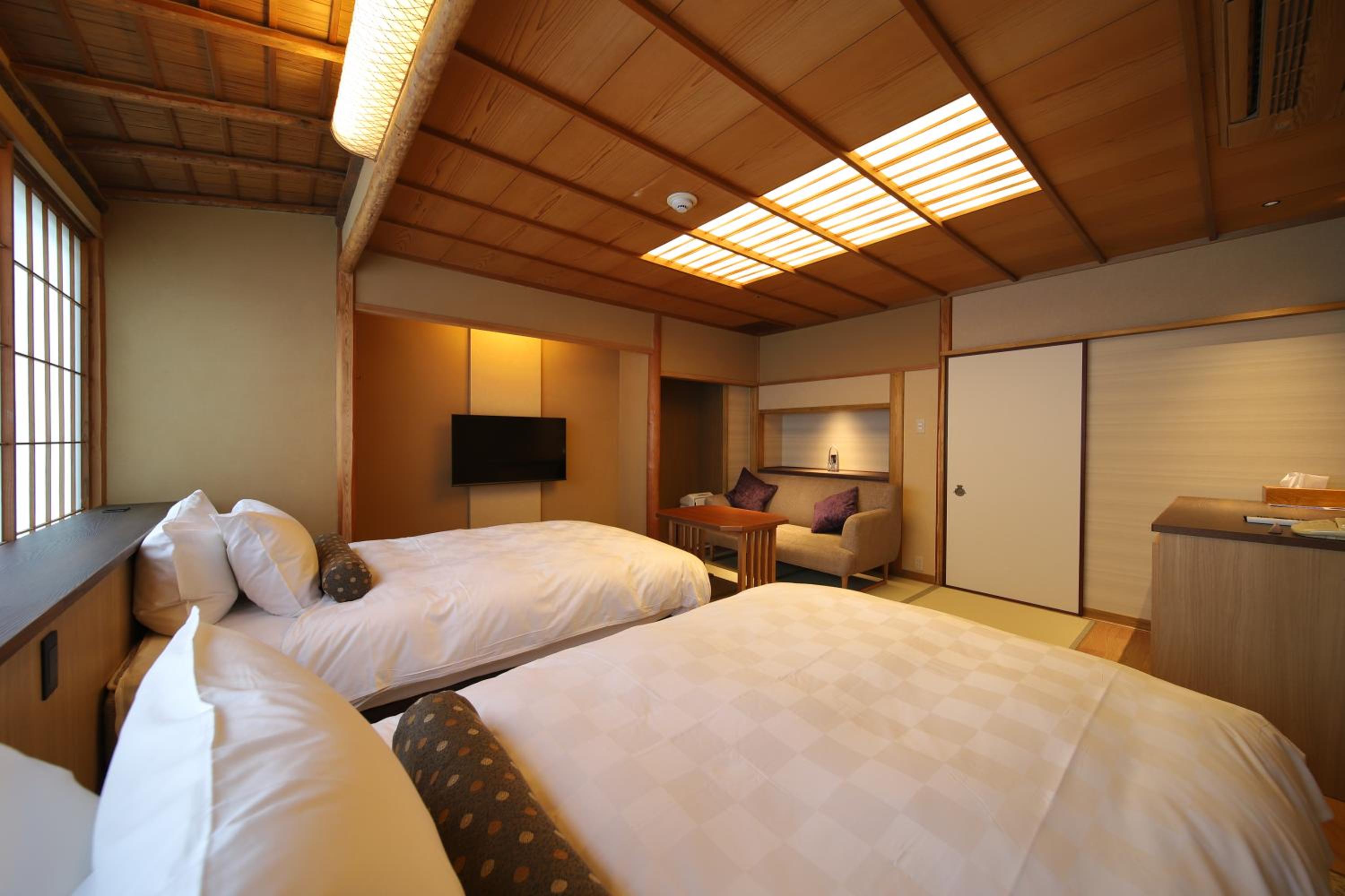 Superior Twin Room - Photo 13