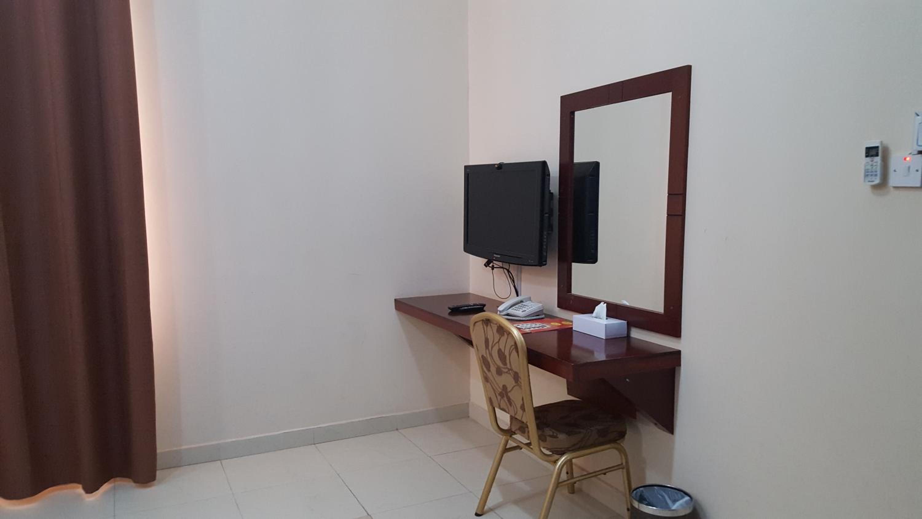 Standard Twin Room - Photo 19