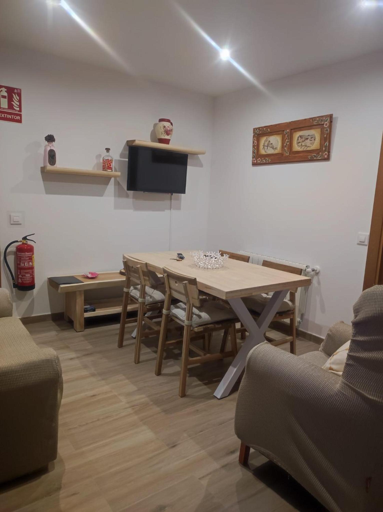 Deluxe Apartment photo 2