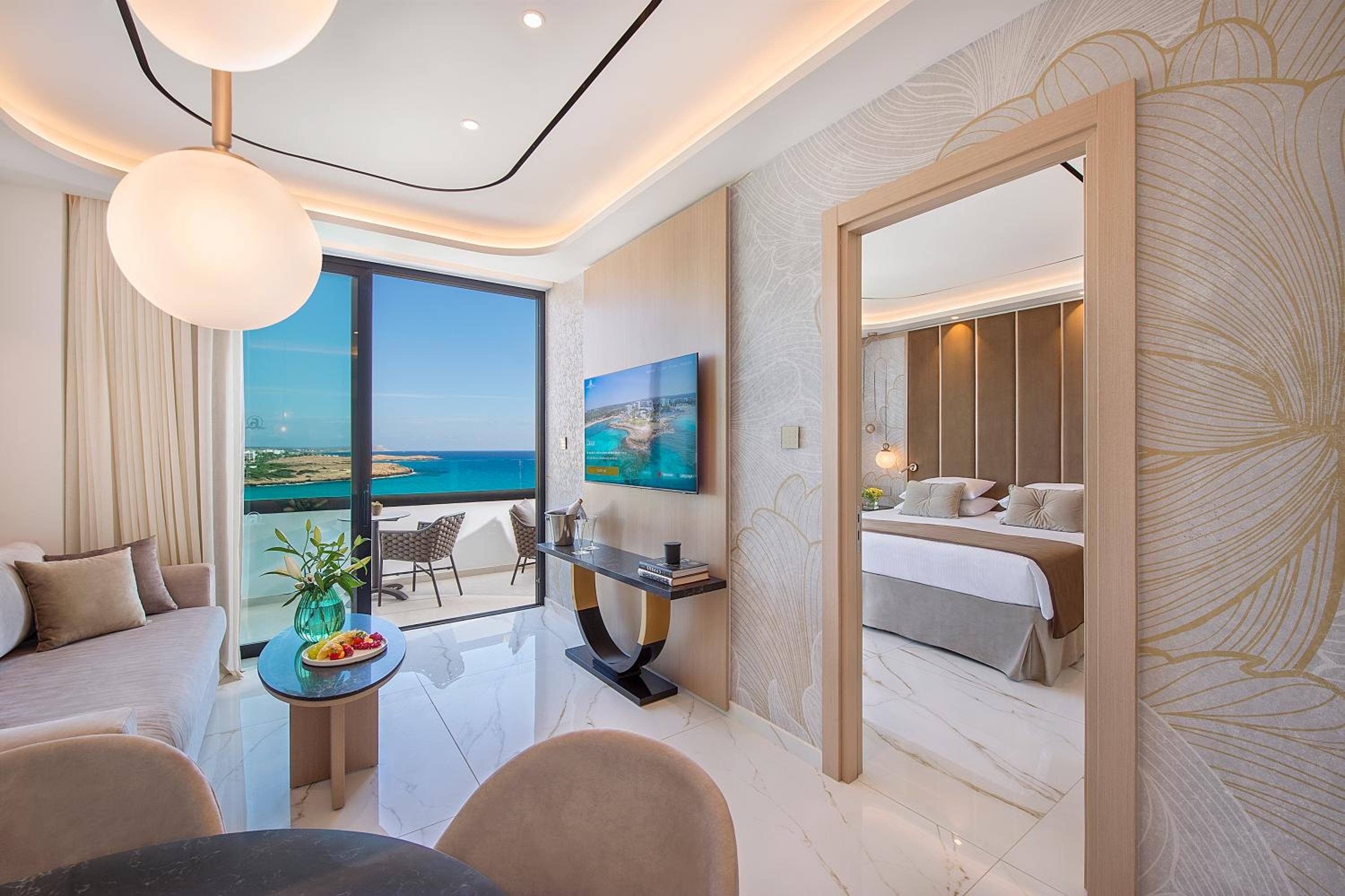 Executive Suite - Photo 1