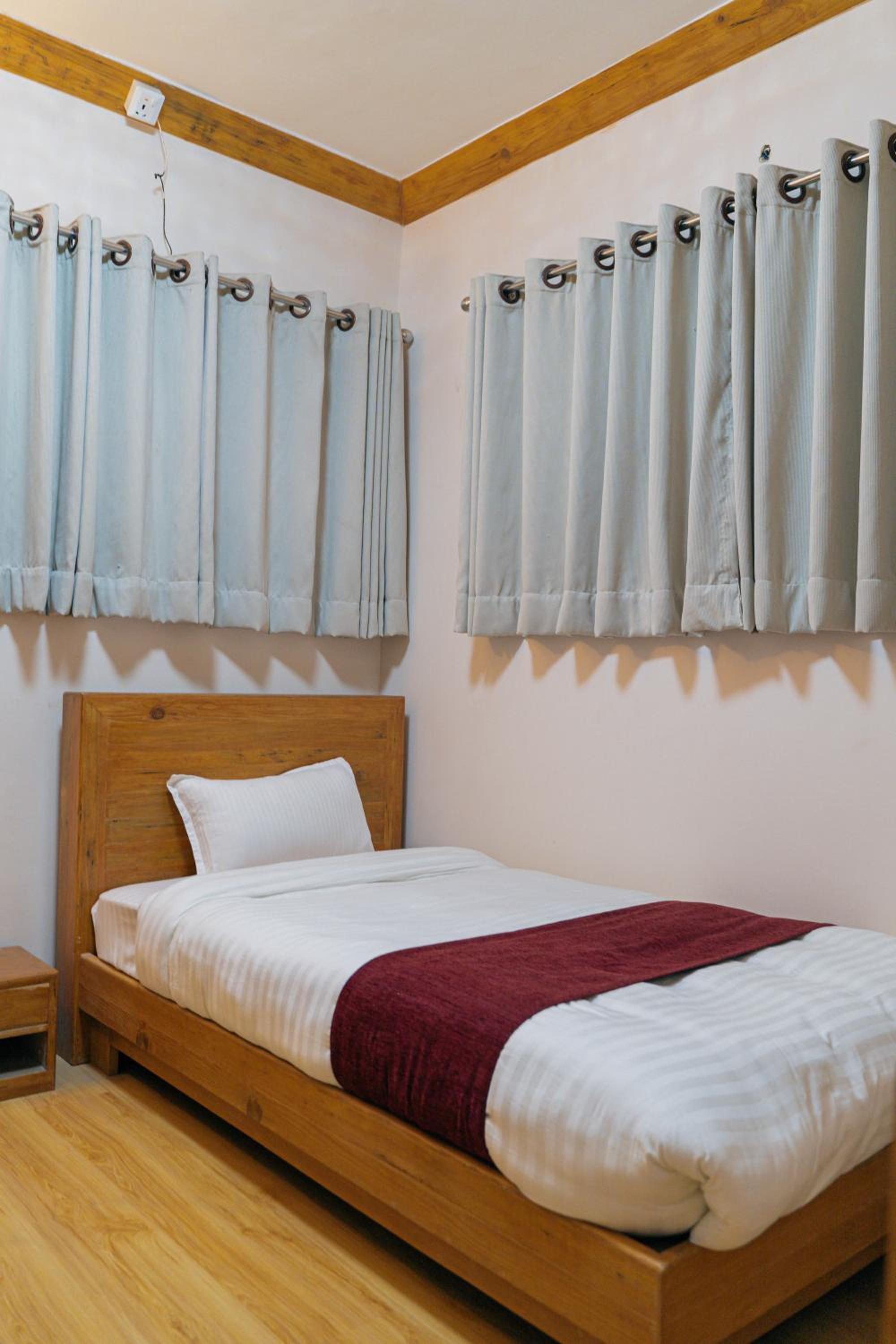Single Room with Shared Shower and Toilet
