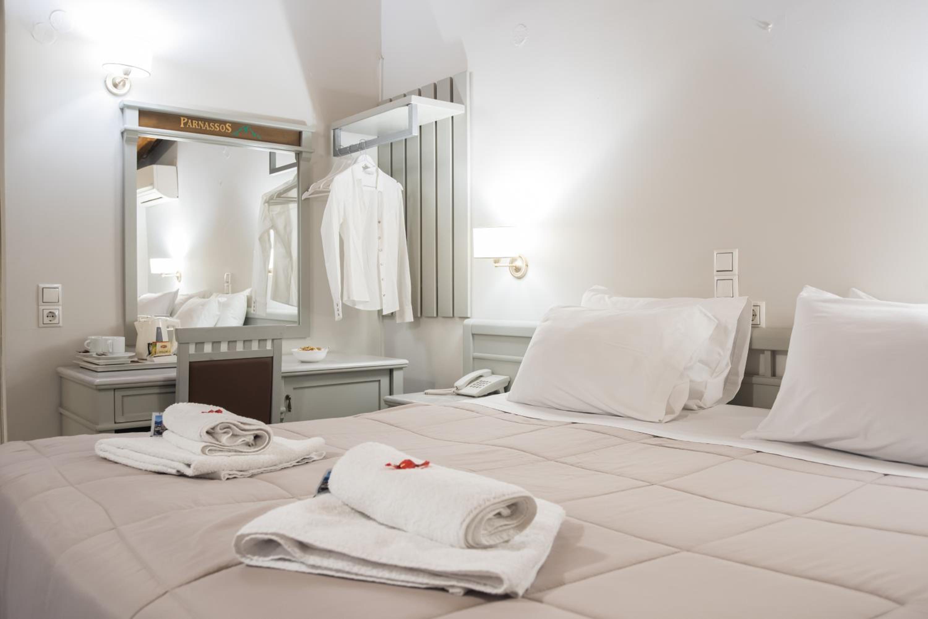 Family Connecting Twin Rooms with Spa Bath - Photo 9