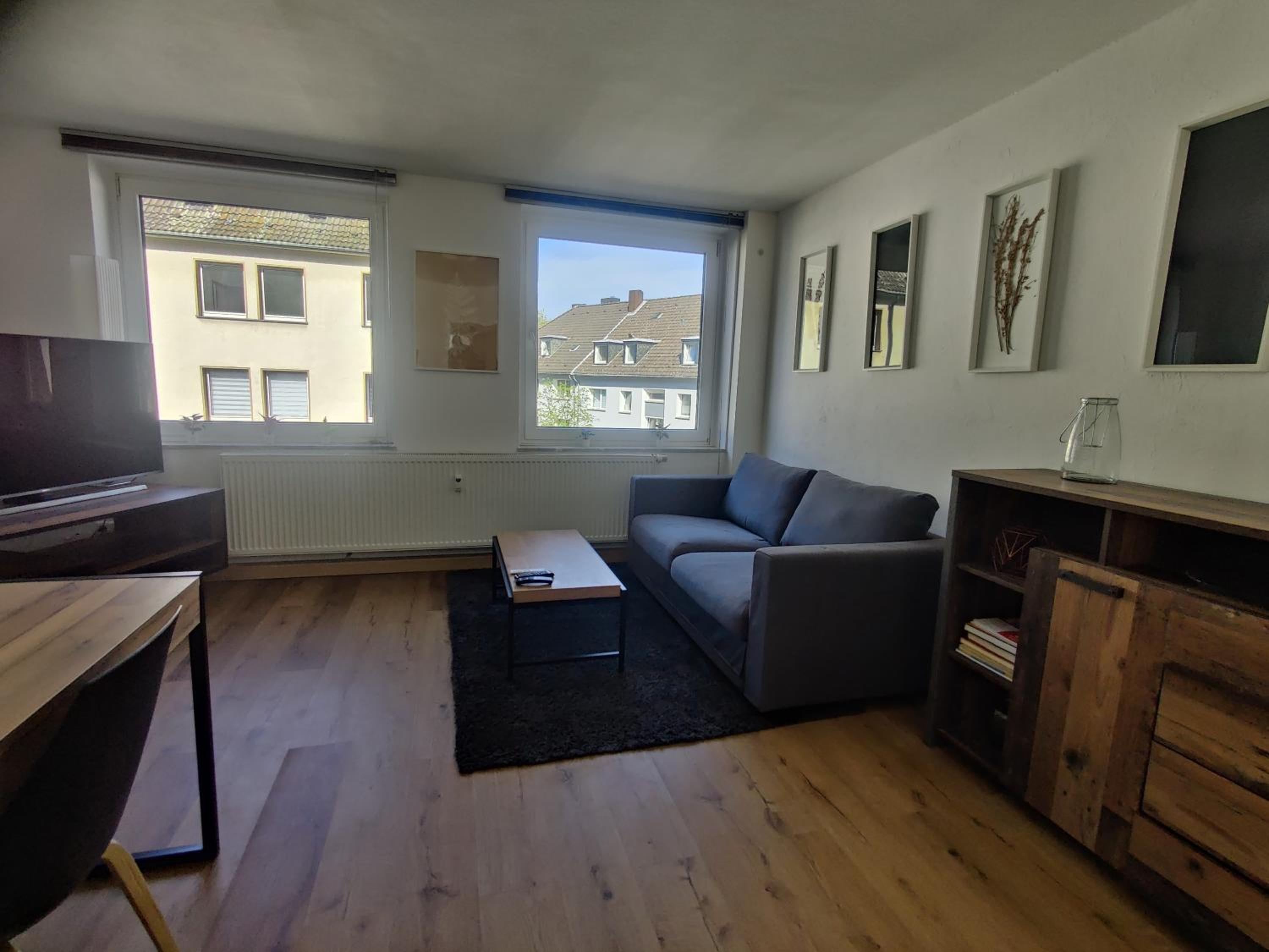 One-Bedroom Apartment photo 1