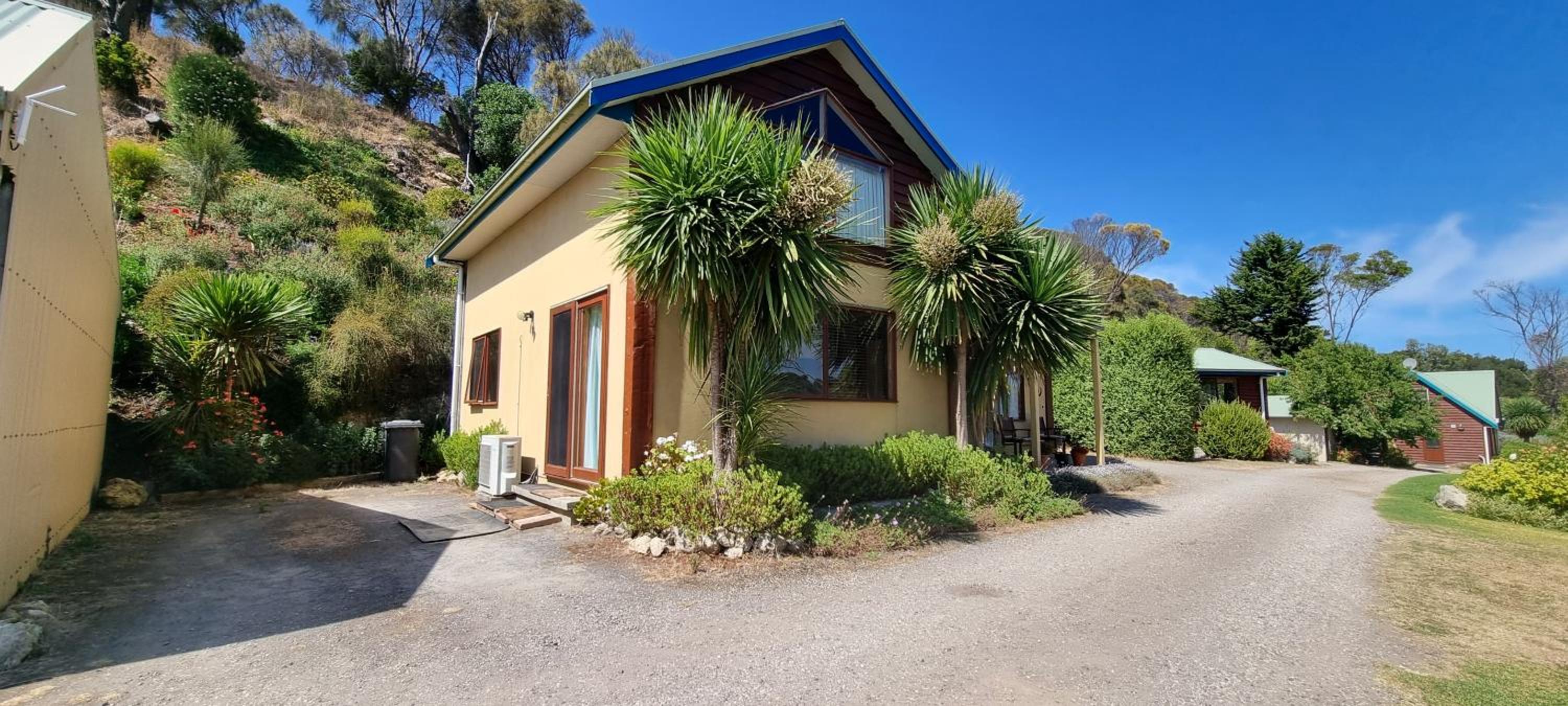 Two-Bedroom Villa - Split Level photo 3