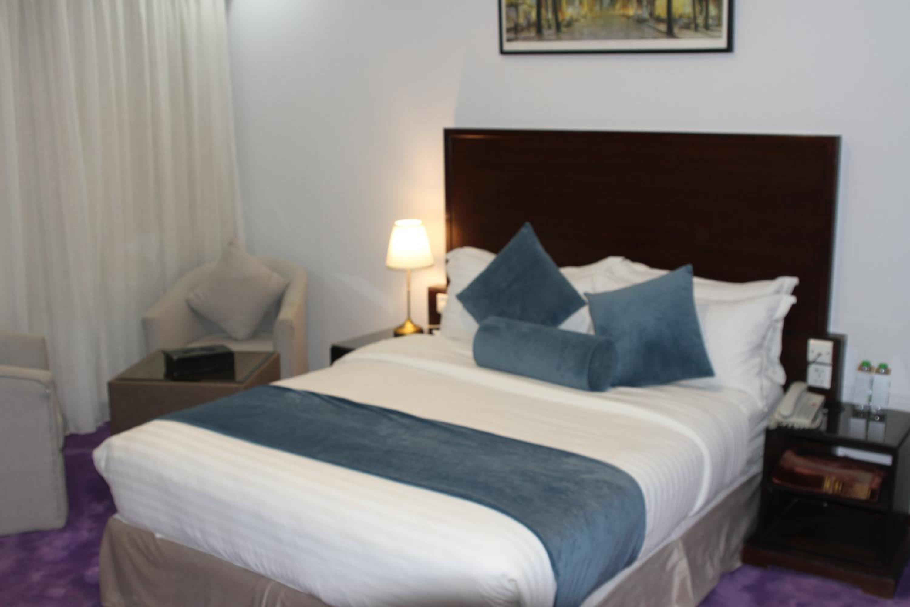 Economy Double Room - Photo 20