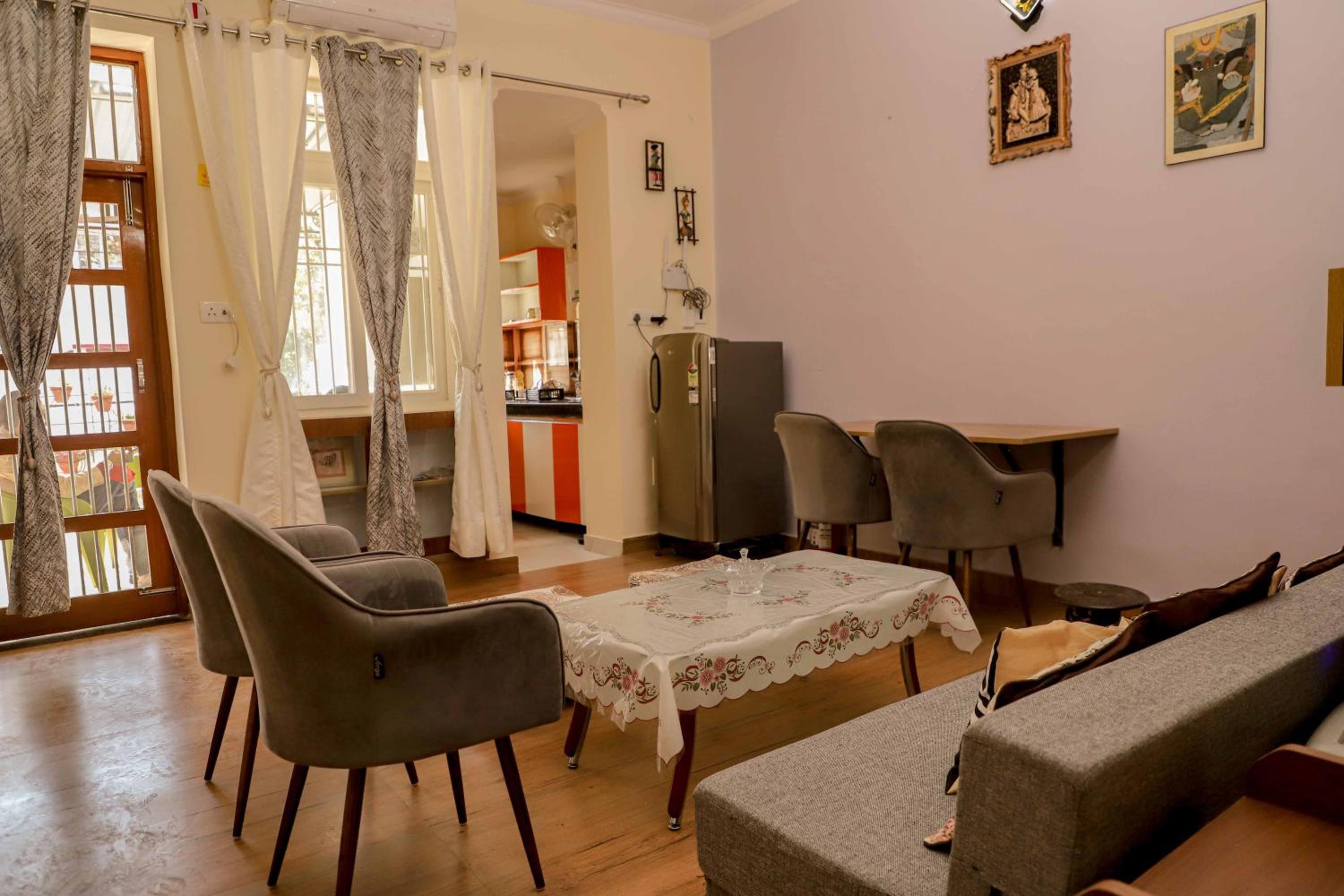 Three-Bedroom House photo 1