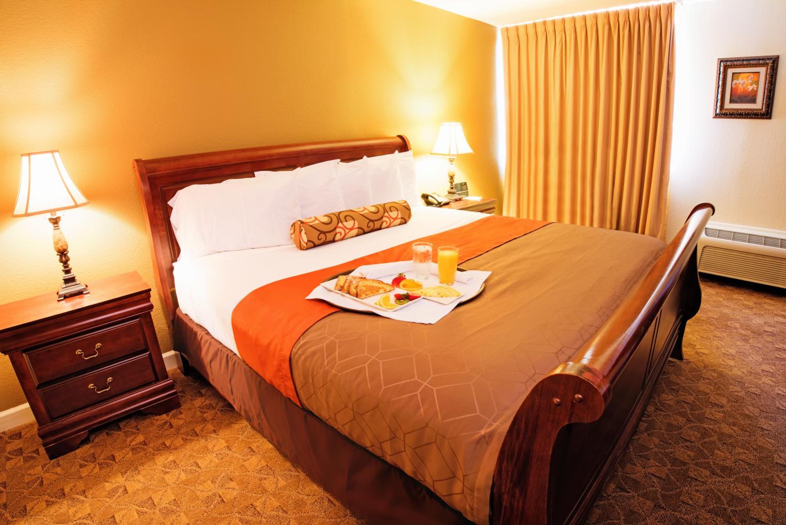 King Room - Non-Smoking - Photo 2