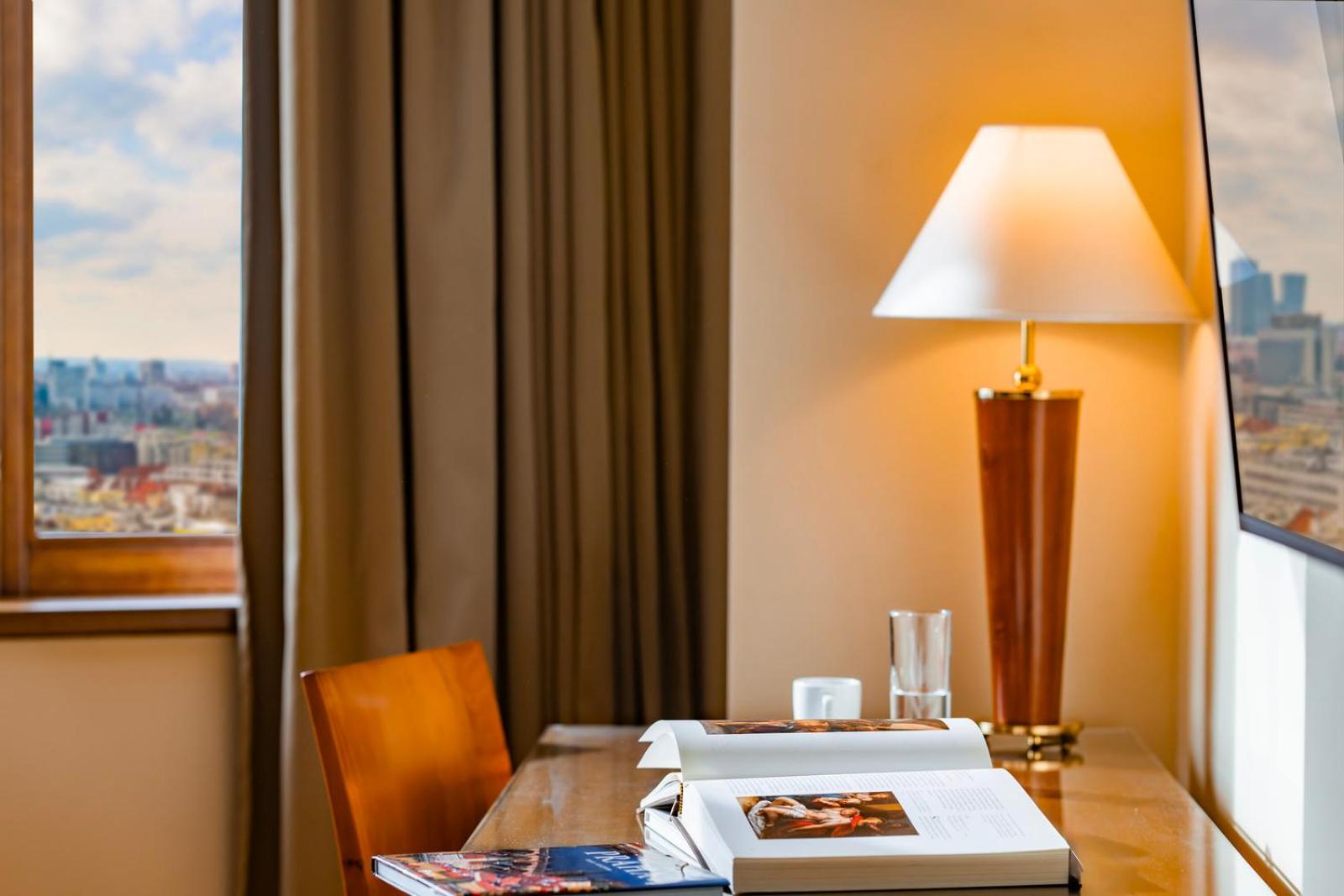 Superior Room with Panoramic City View - Photo 1