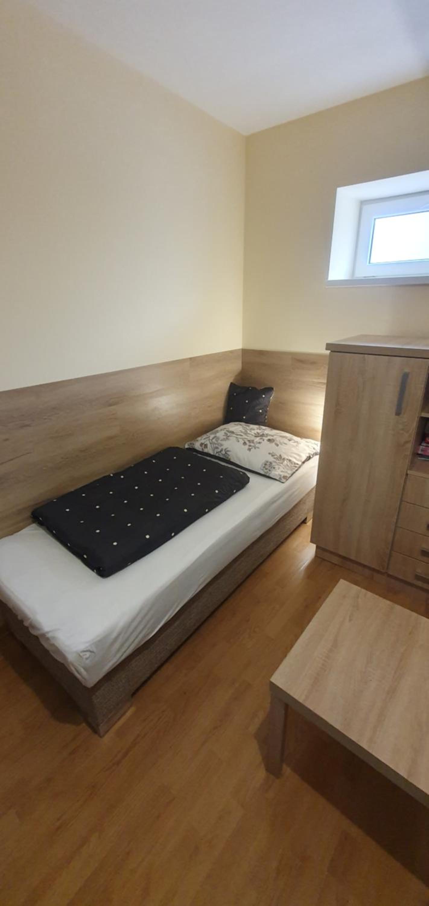 One-Bedroom Apartment - Photo 27