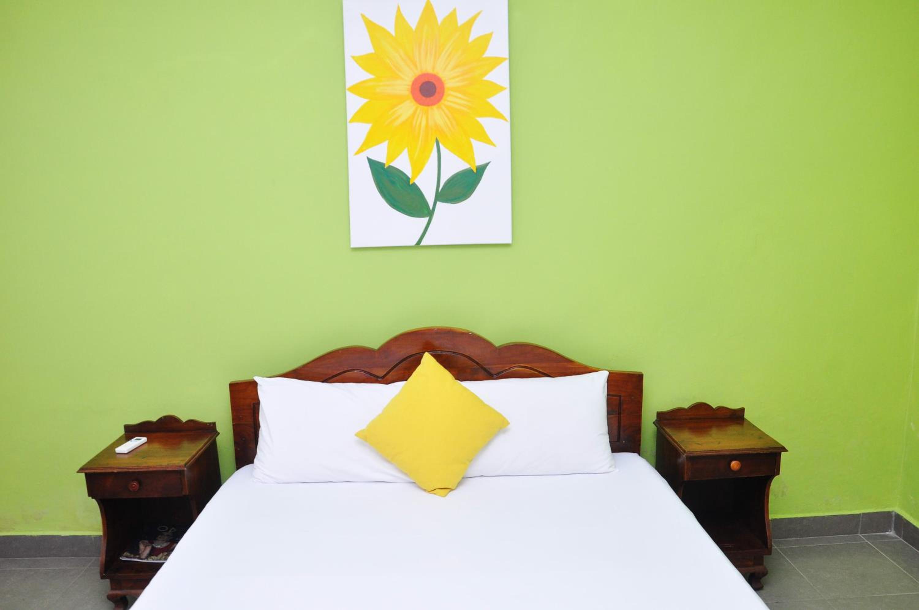 Standard Double or Twin Room - Photo 2