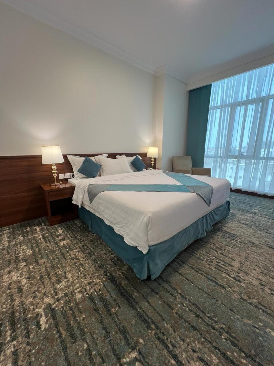 Standard King Room - Photo 1