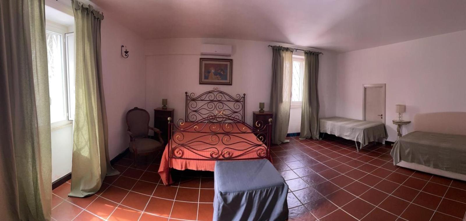 Deluxe Double Room with Extra Bed photo 3