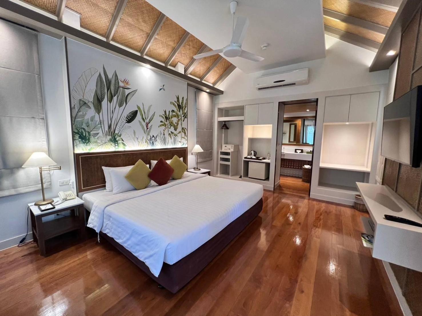 Villa with Garden View - Photo 5