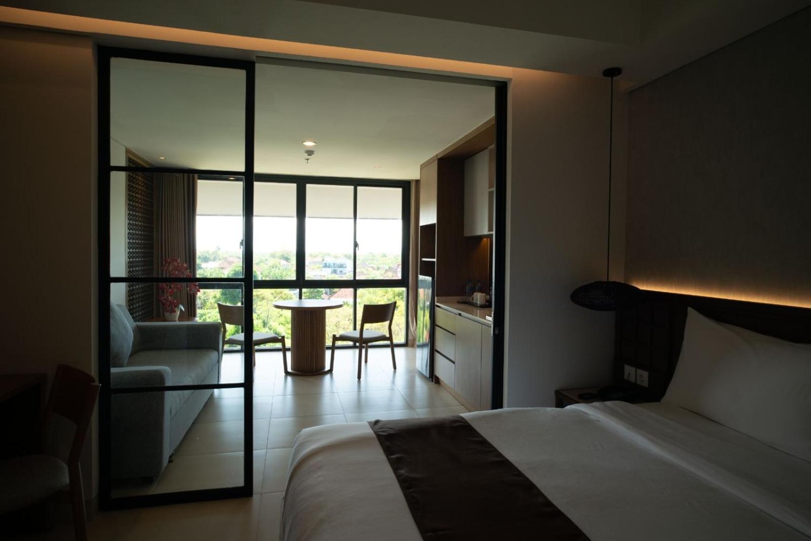 One-Bedroom Apartment - Photo 6
