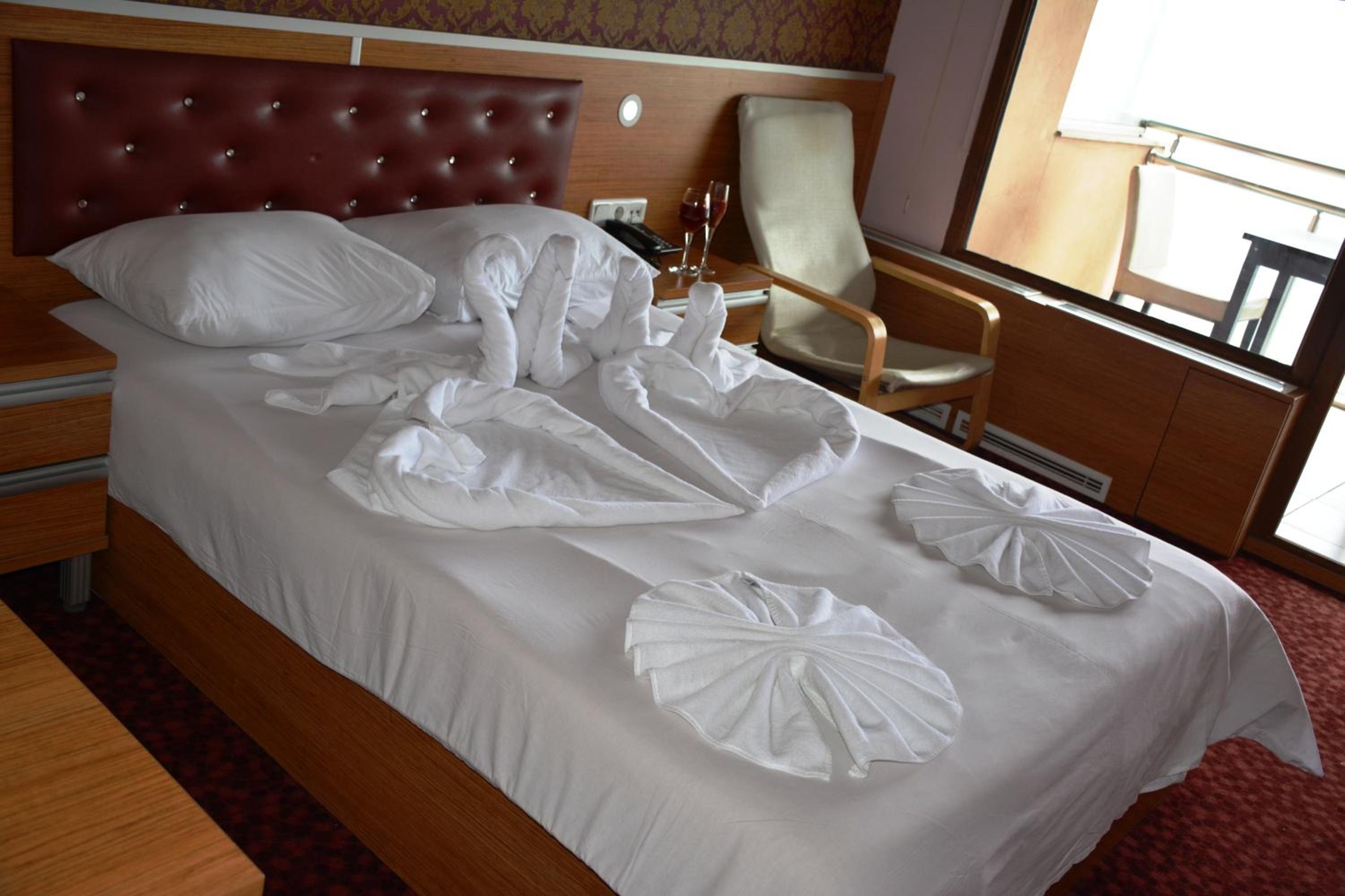 Standard Double or Twin Room photo 2