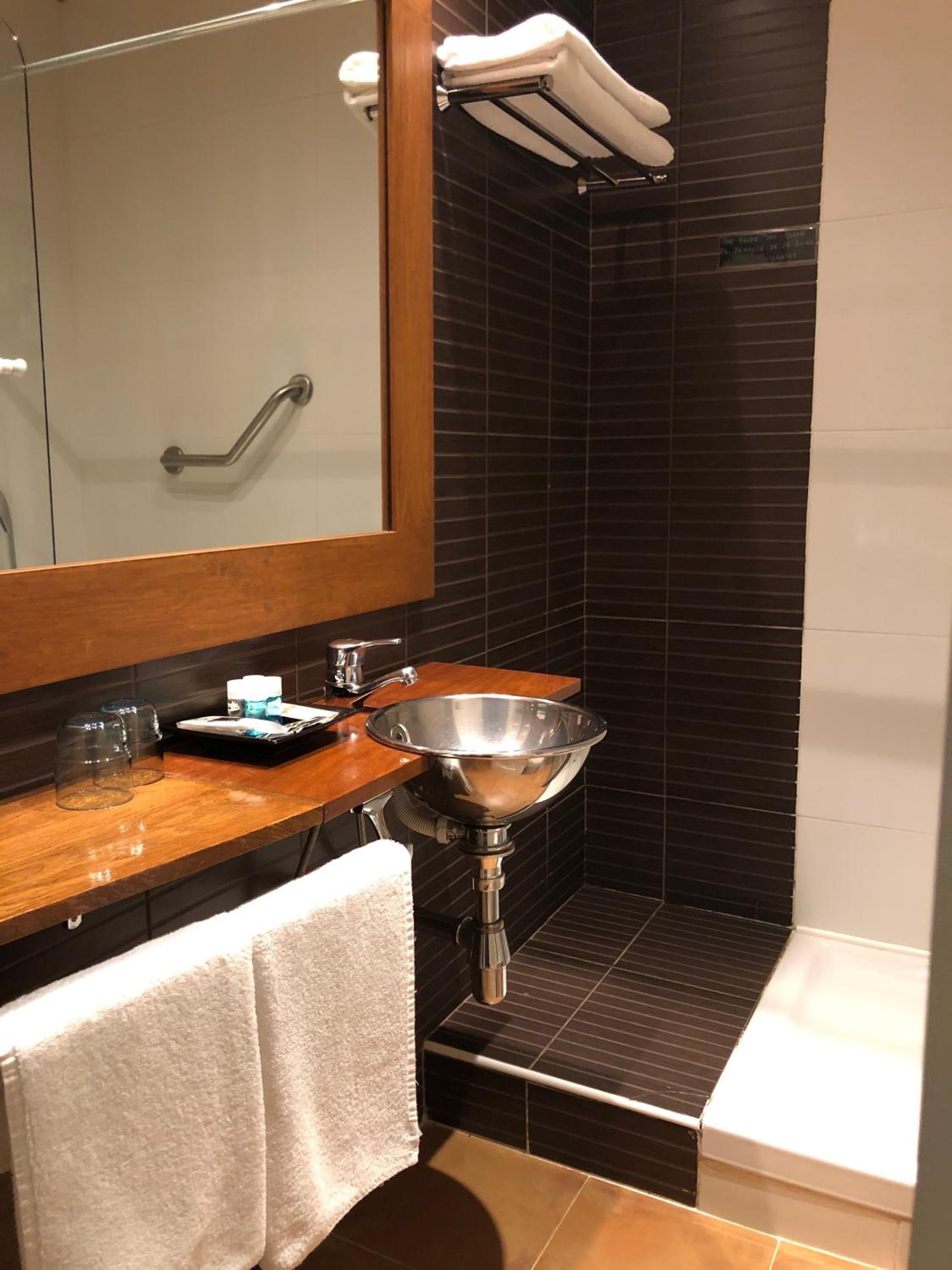 Double or Twin Room photo 3