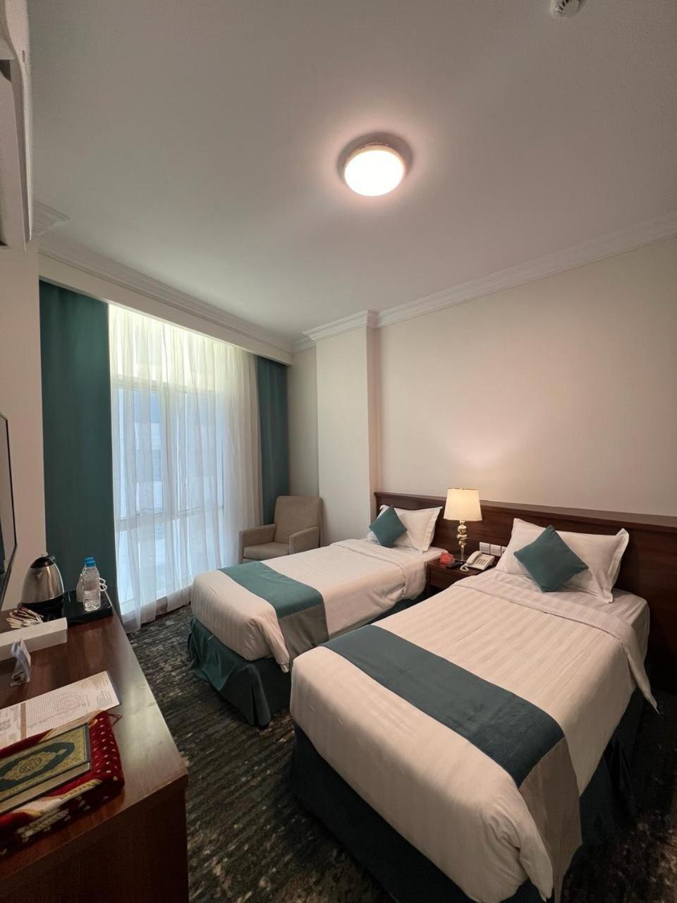 Standard Twin Room - Photo 7