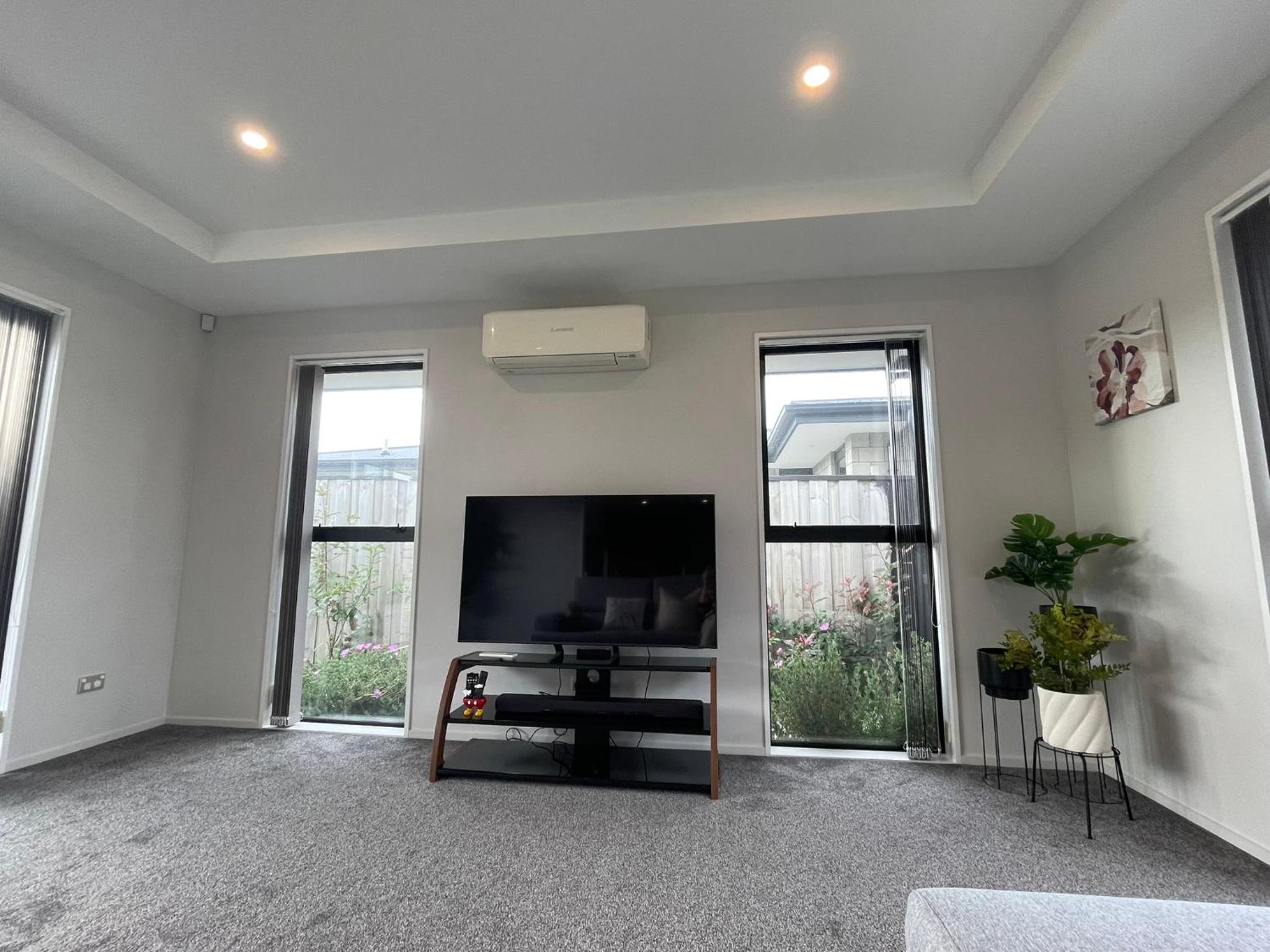 Four-Bedroom House photo 1
