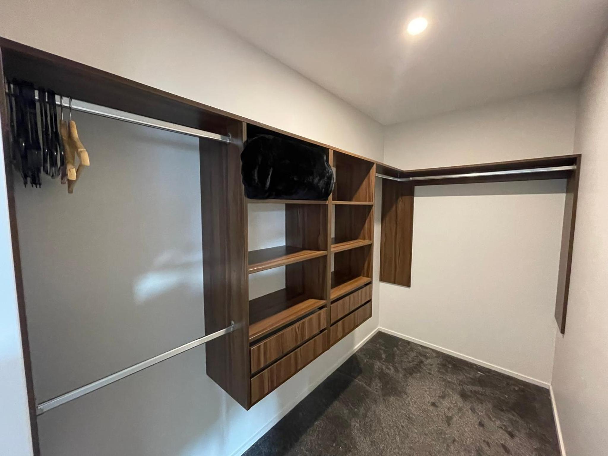 Four-Bedroom House photo 2