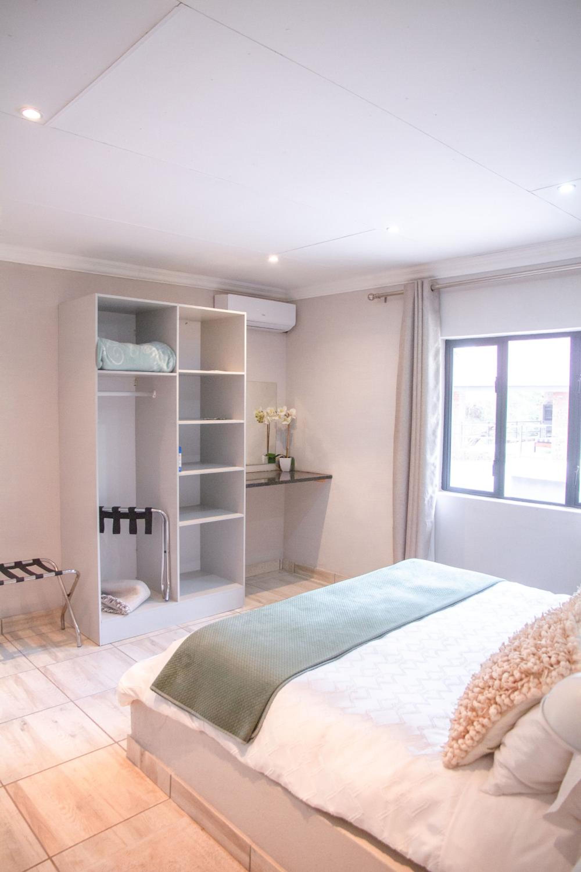 Apartment - Photo 5
