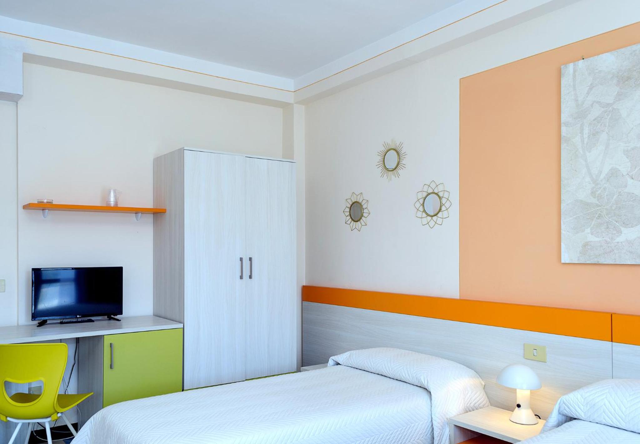 Family Room - Photo 3