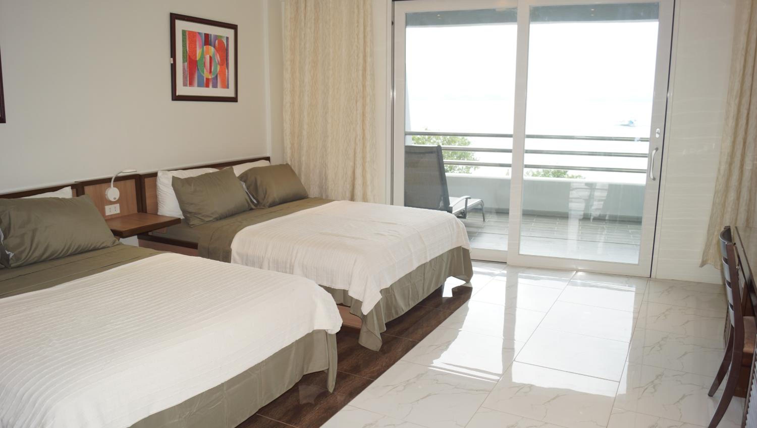 Double Queen Room - Photo 4