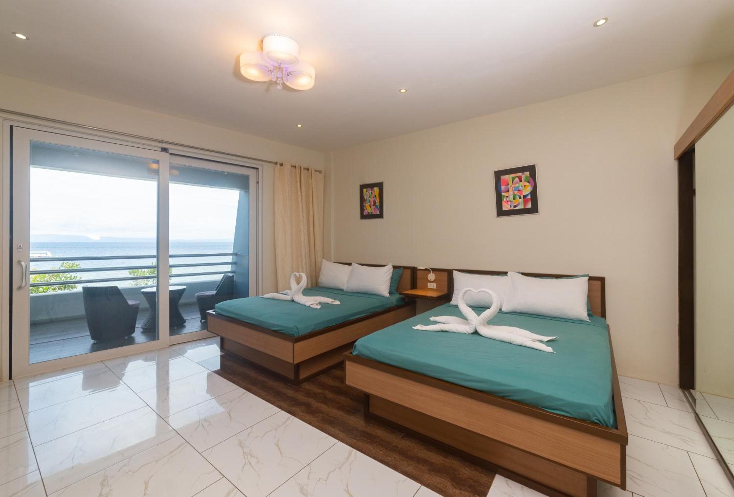 Double Queen Room - Photo 6