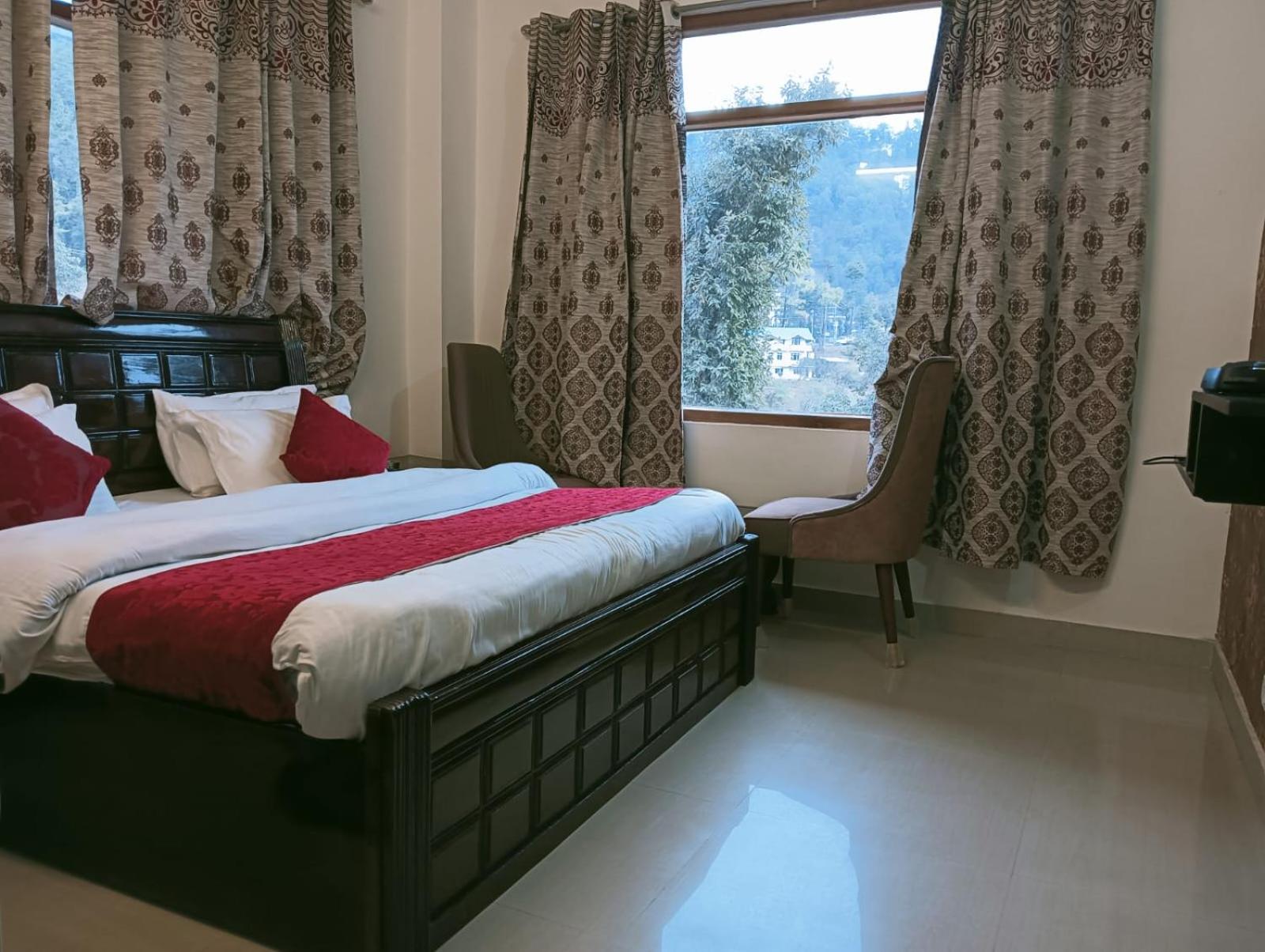 Double Room With Private Bathroom photo 1