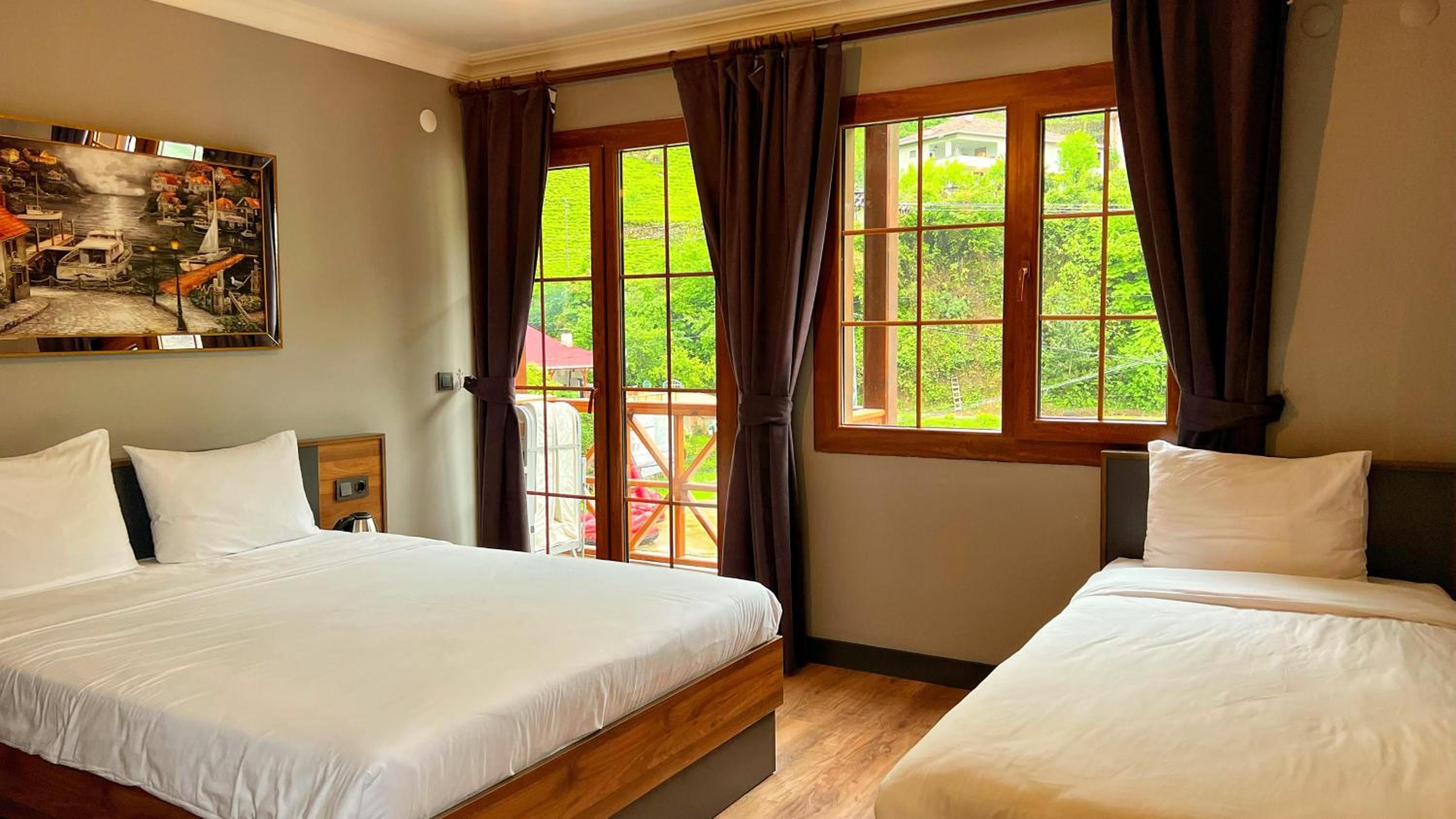 Triple Room with Mountain View
