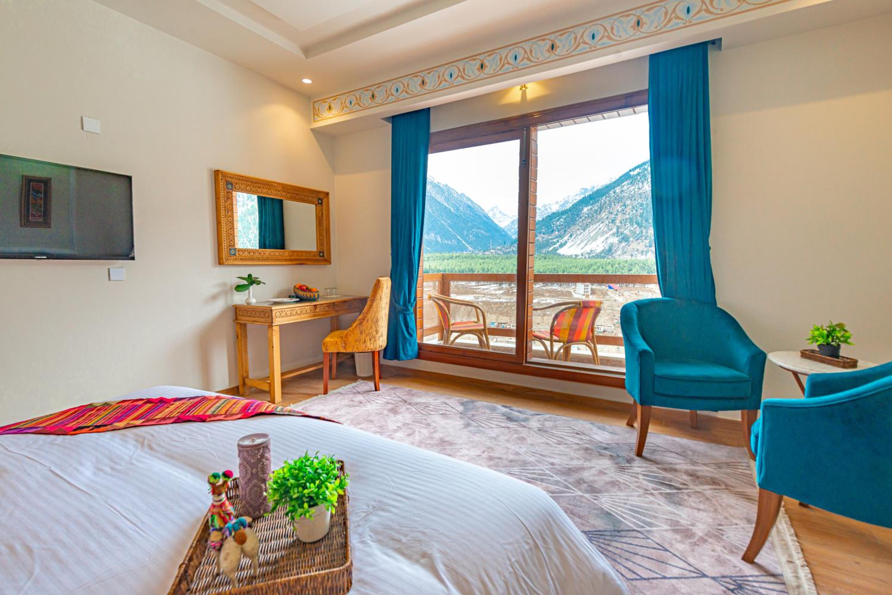 King Room with Balcony photo 2