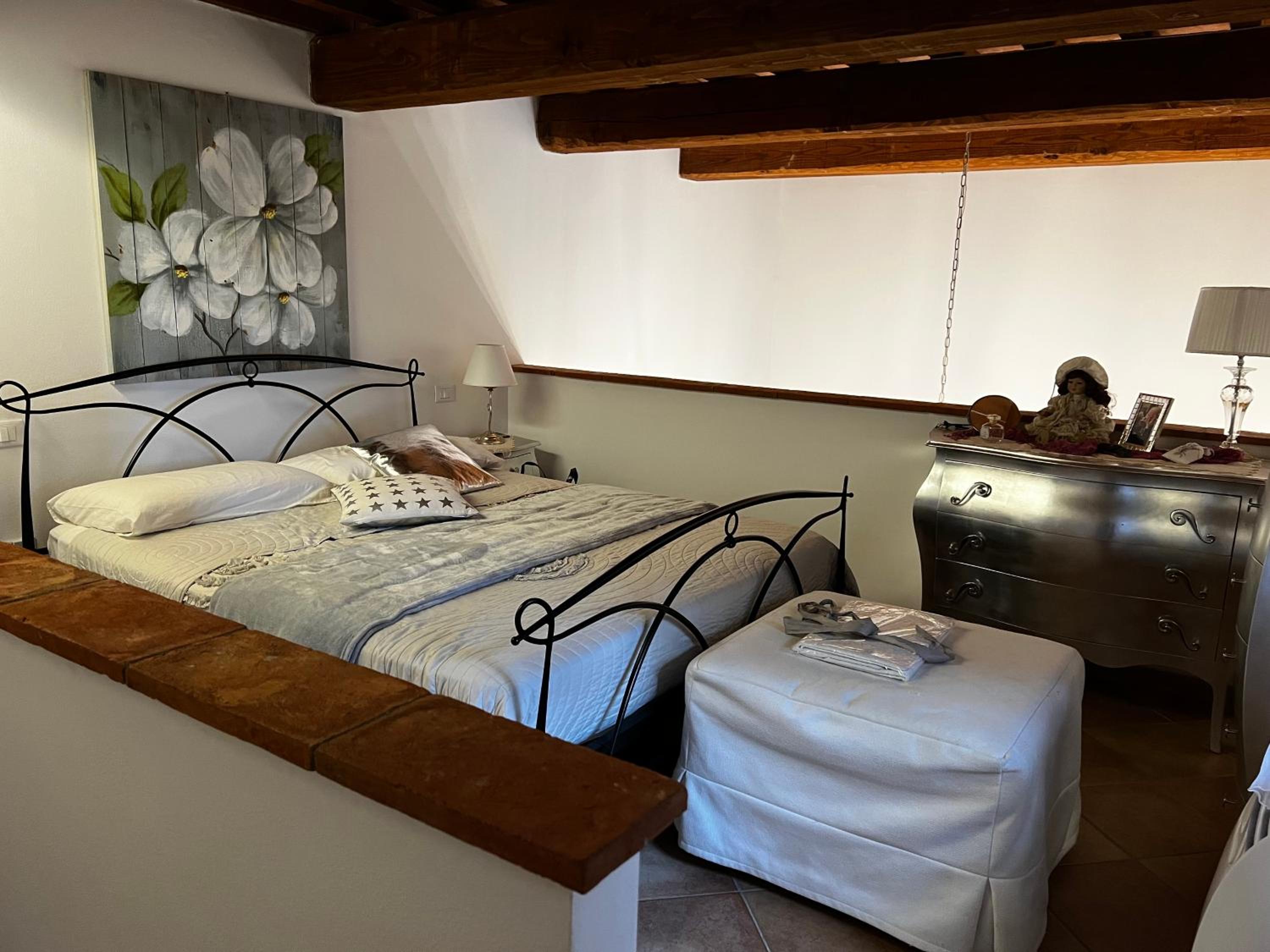 One-Bedroom House photo 1