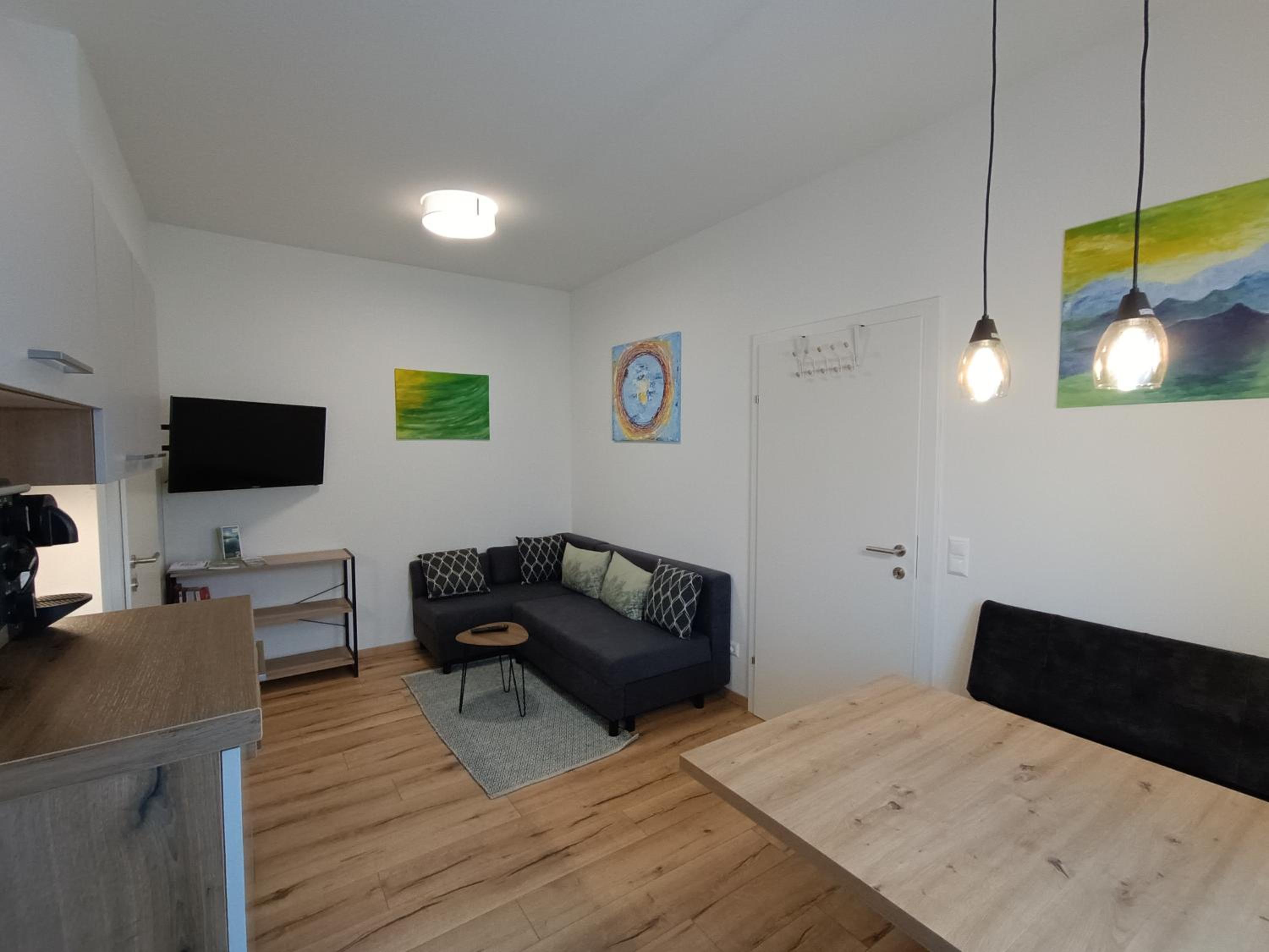 One-Bedroom Apartment photo 1