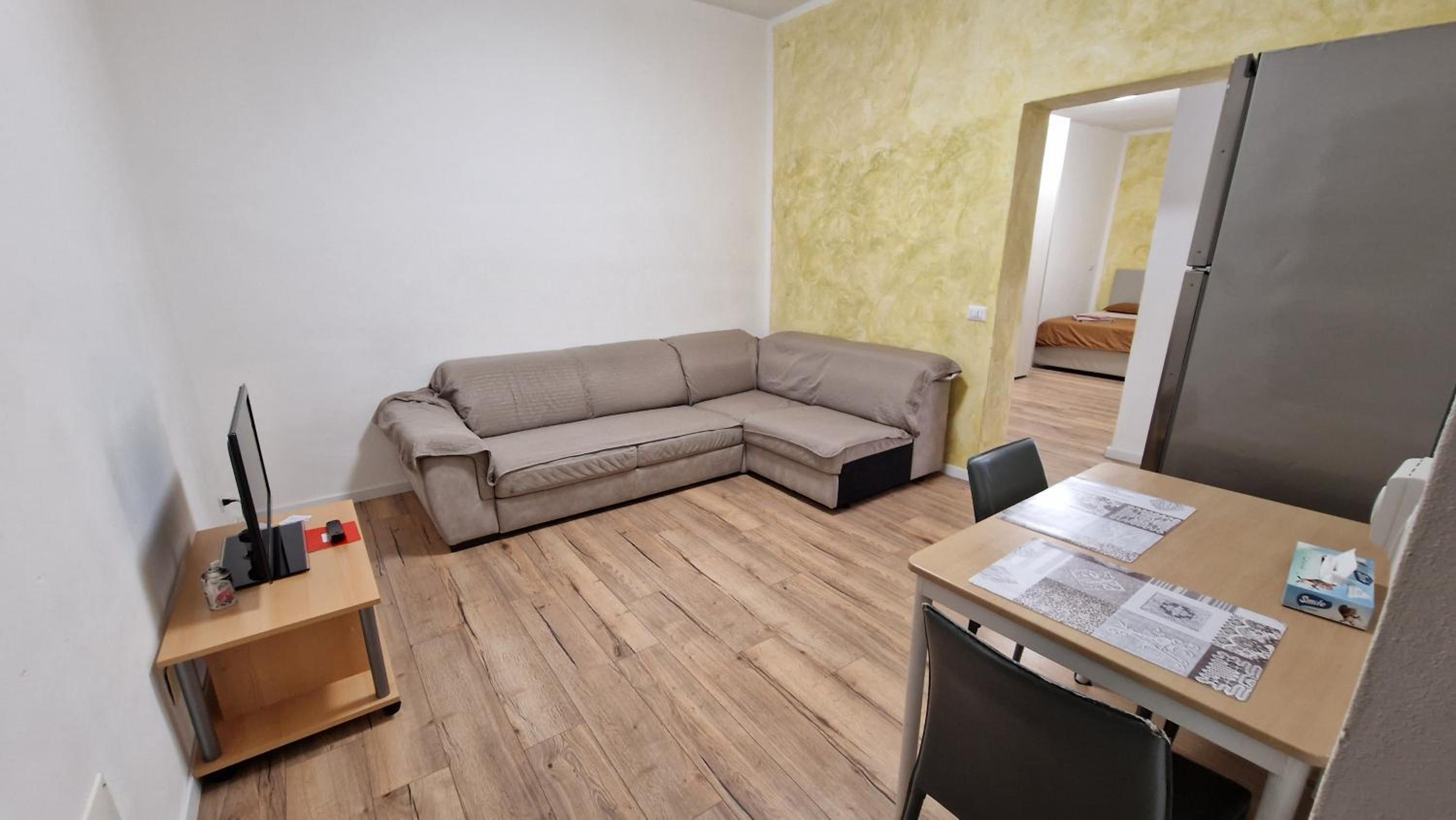 One-Bedroom Apartment photo 2
