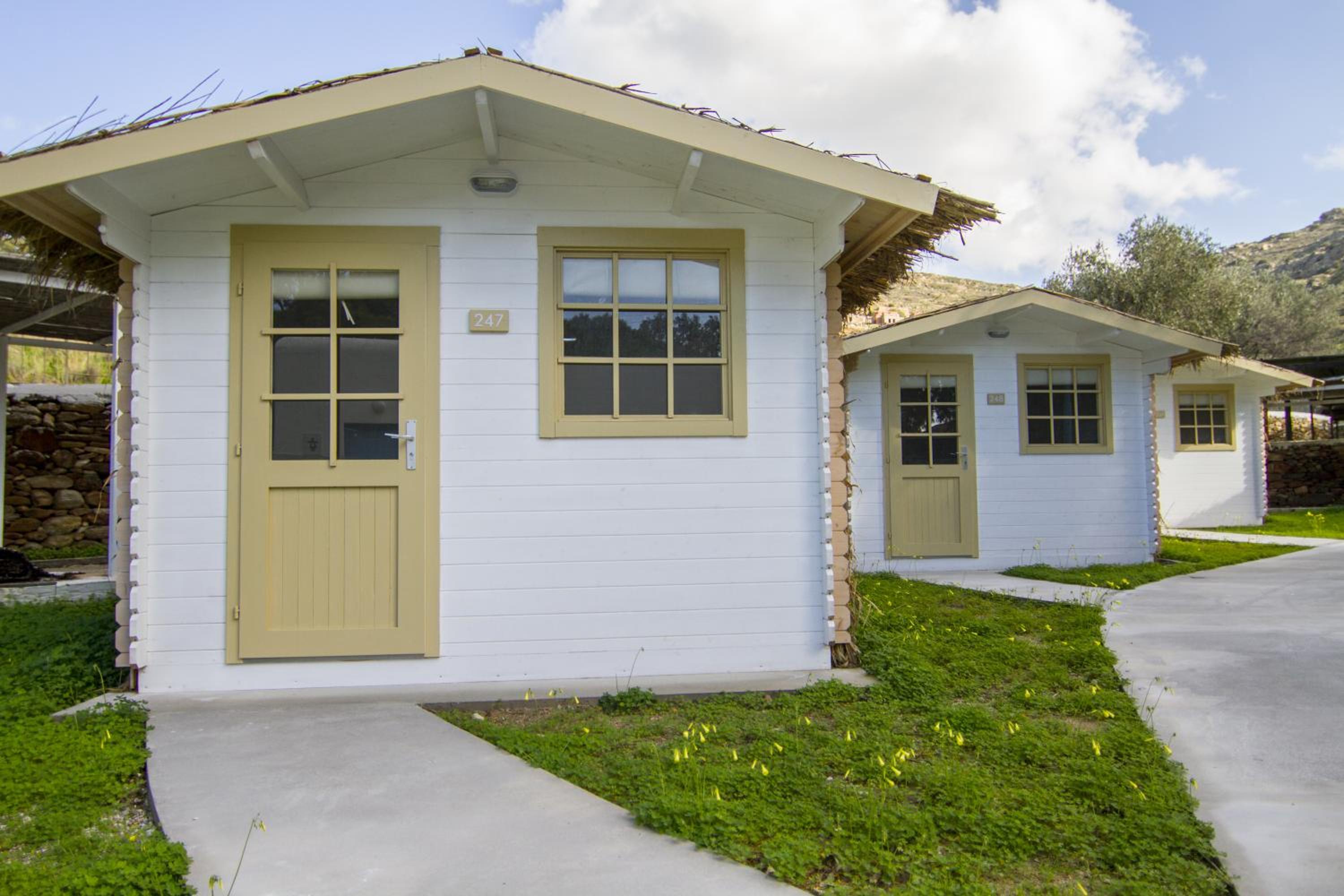 Bungalow (3 Adults) photo 2